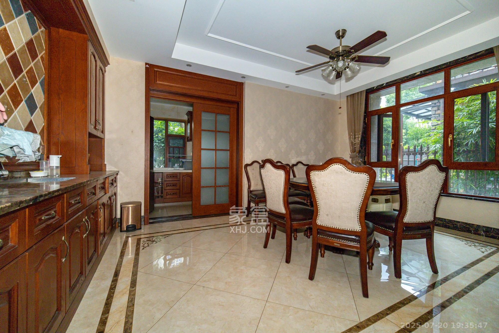 碧桂园威尼斯城  7室2厅6卫    668.98万 碧桂园威尼斯城  7室2厅6卫    668.98万其他