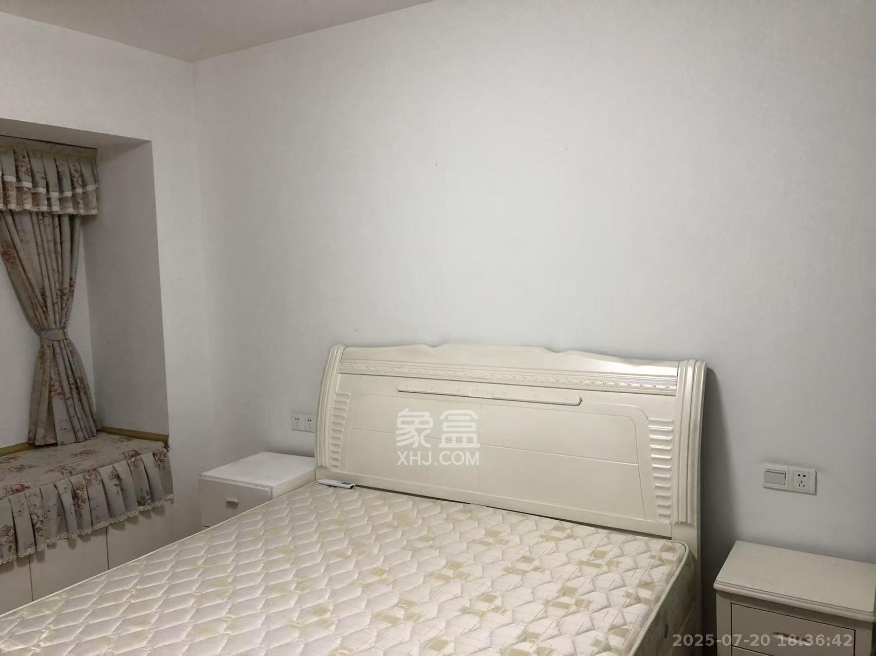 保利麓谷林语F区 3室2厅1卫 2700.0元/月 保利麓谷林语F区 3室2厅1卫 2700.0元/月室内图