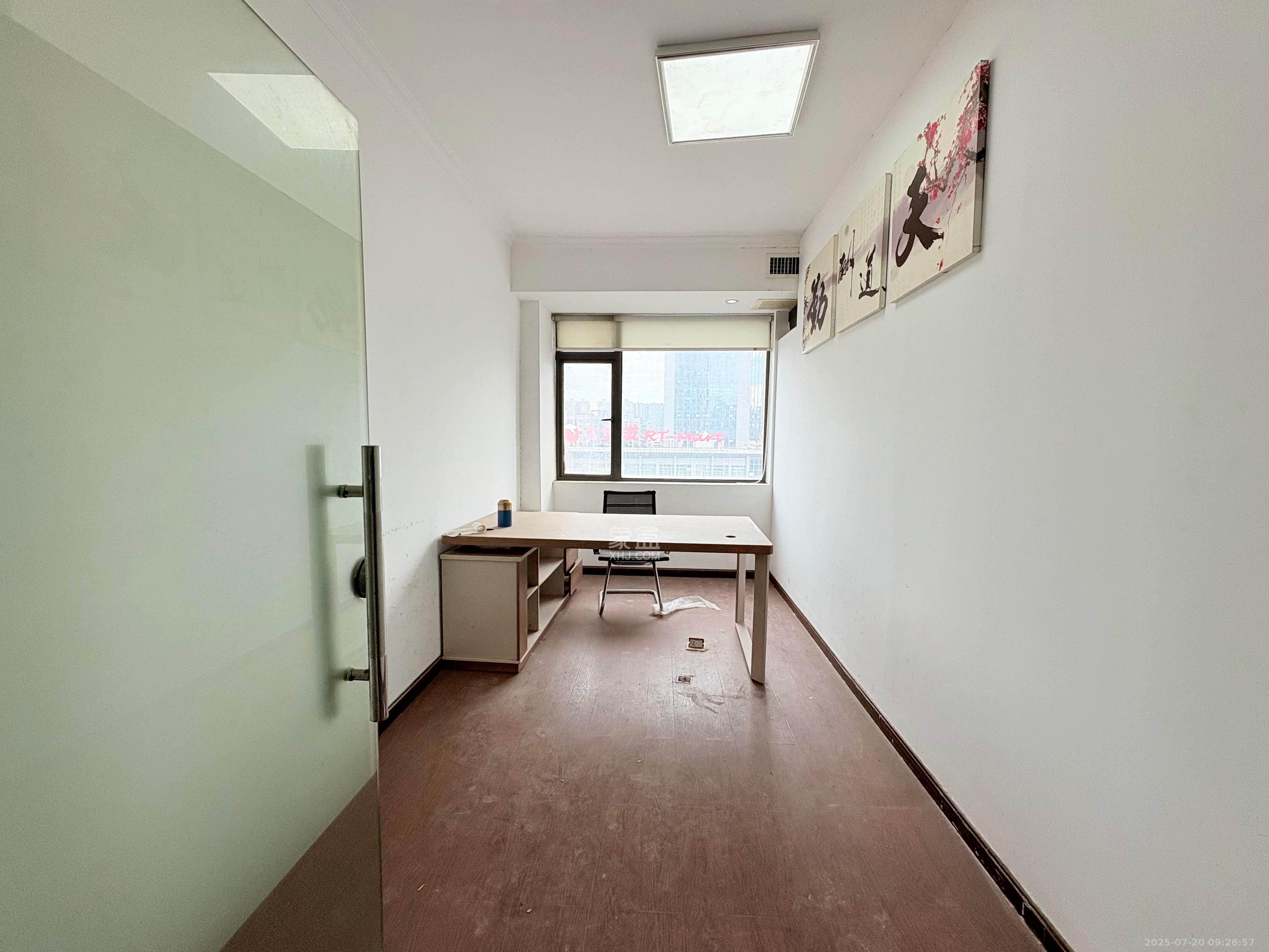 长房中庭国际(东郡华蓉广场)  2室1厅1卫    2600.0元/月 长房中庭国际(东郡华蓉广场)  2室1厅1卫    2600.0元/月