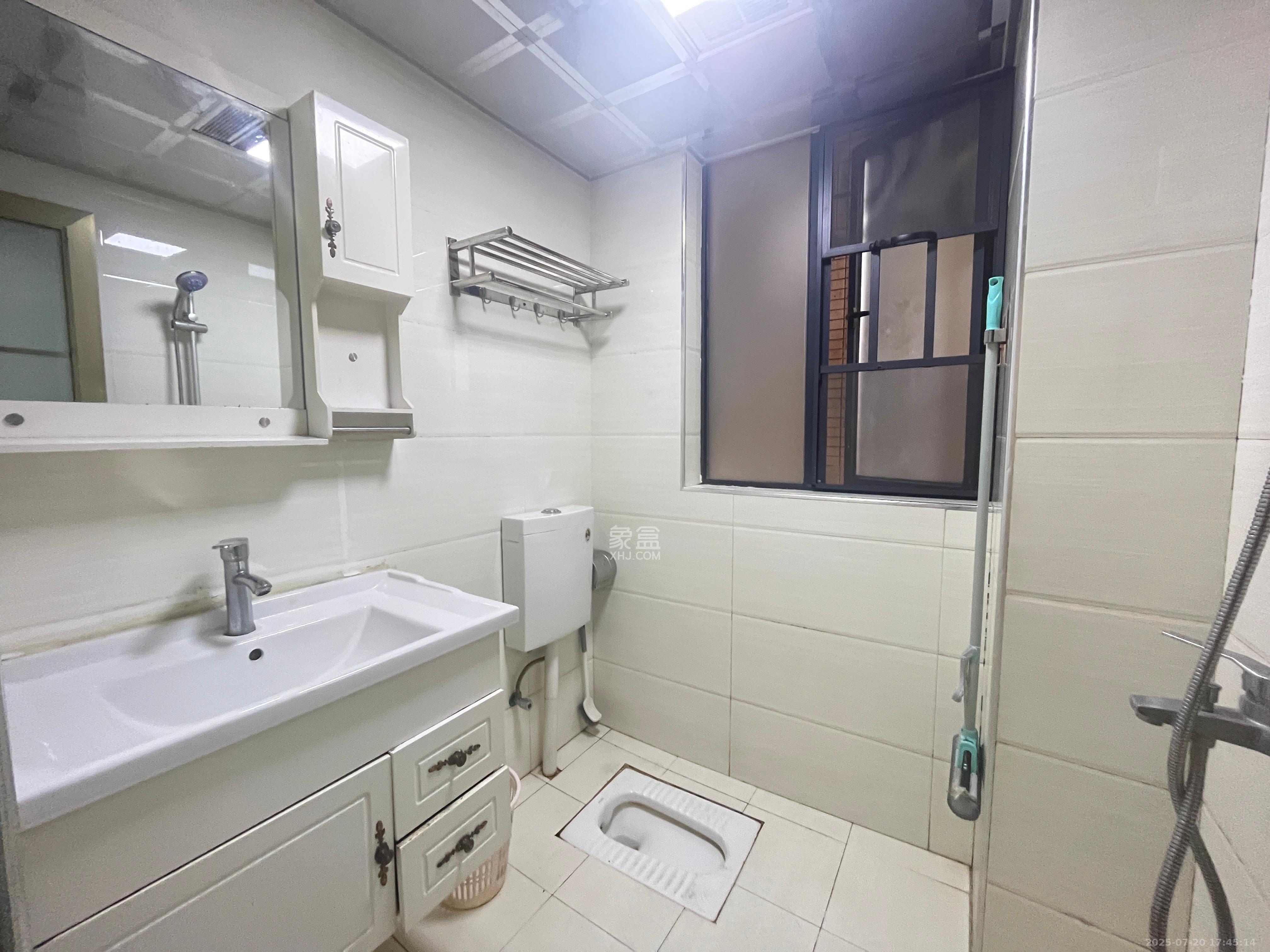 东城港   61.13㎡     2200.00元/月室内图