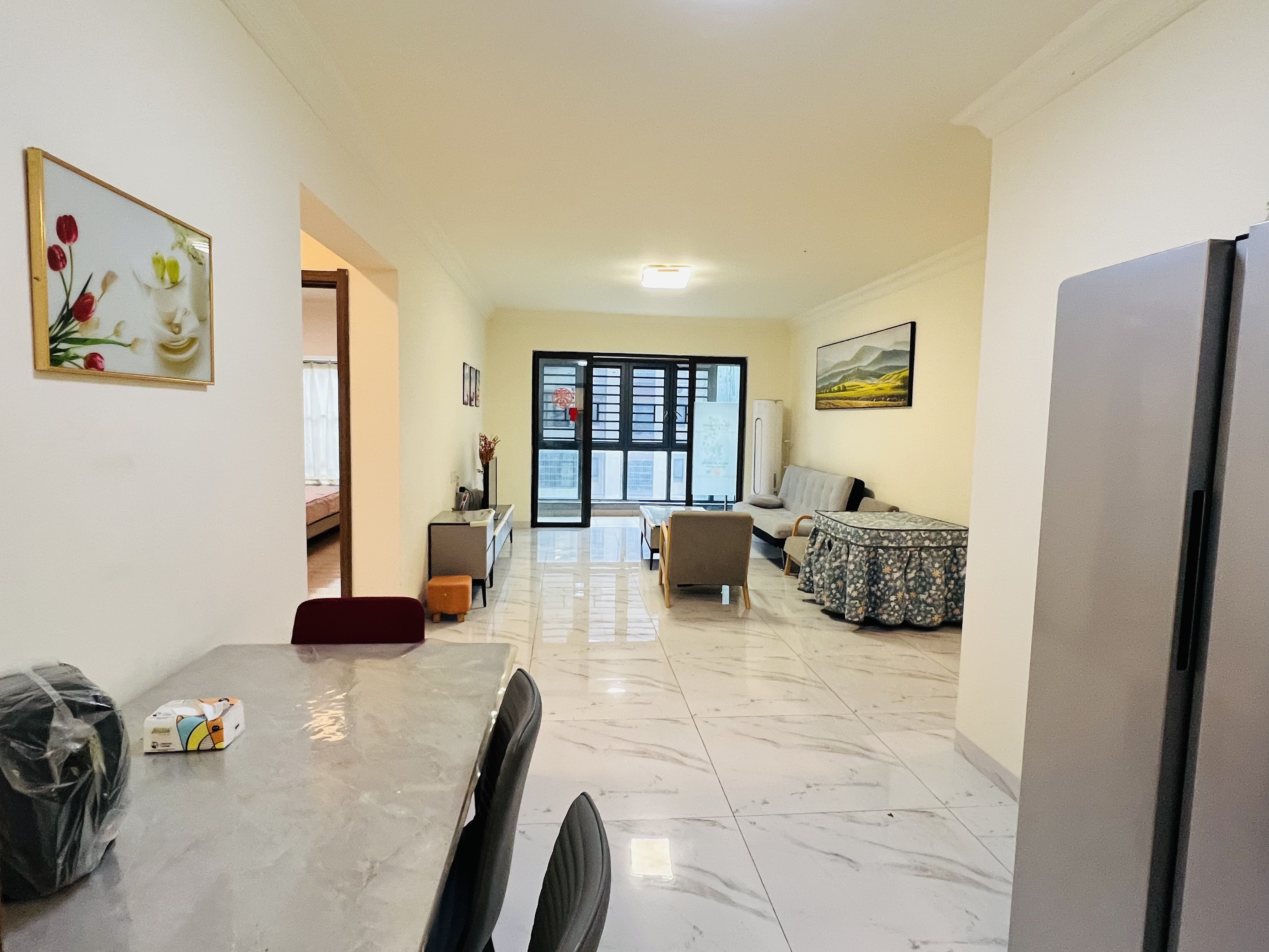 碧桂园 3室2厅2卫 1800.0元/月 碧桂园 3室2厅2卫 1800.0元/月室内图