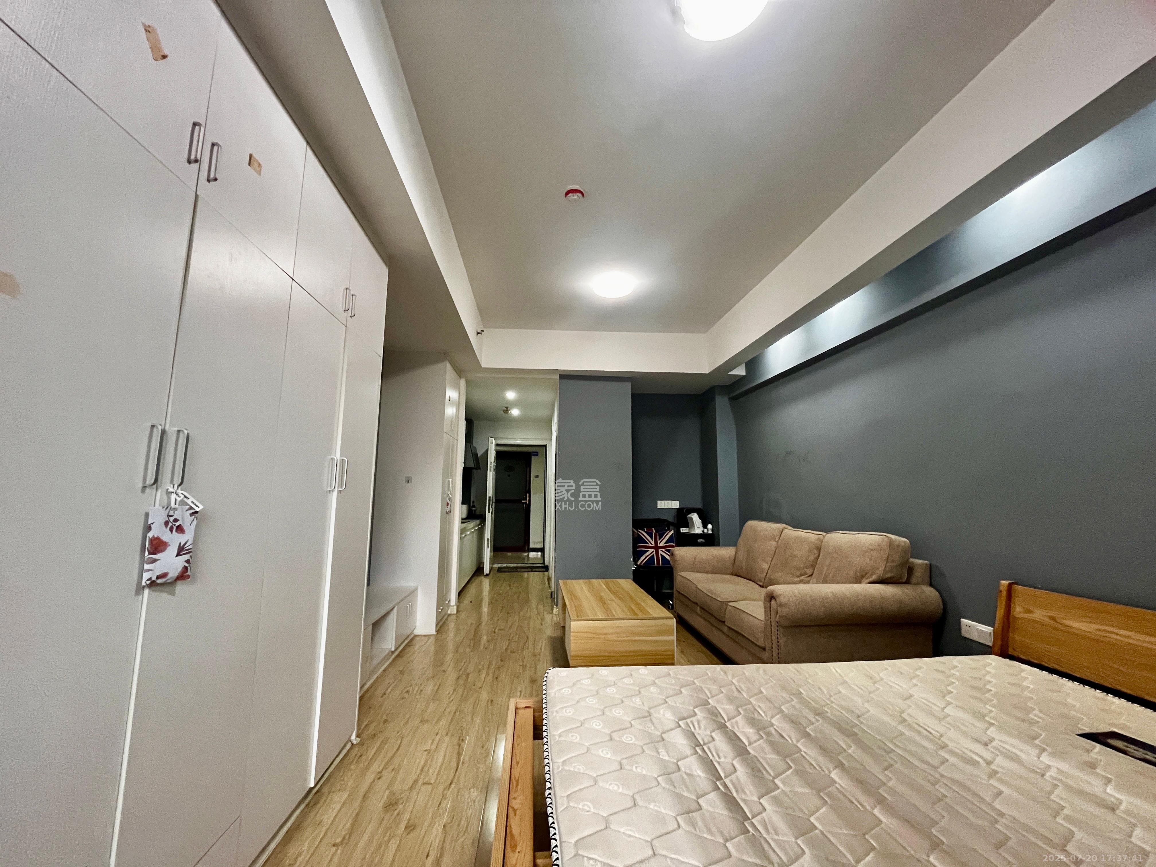 九峰远见  1室1厅1卫   1500.00元/月室内图1