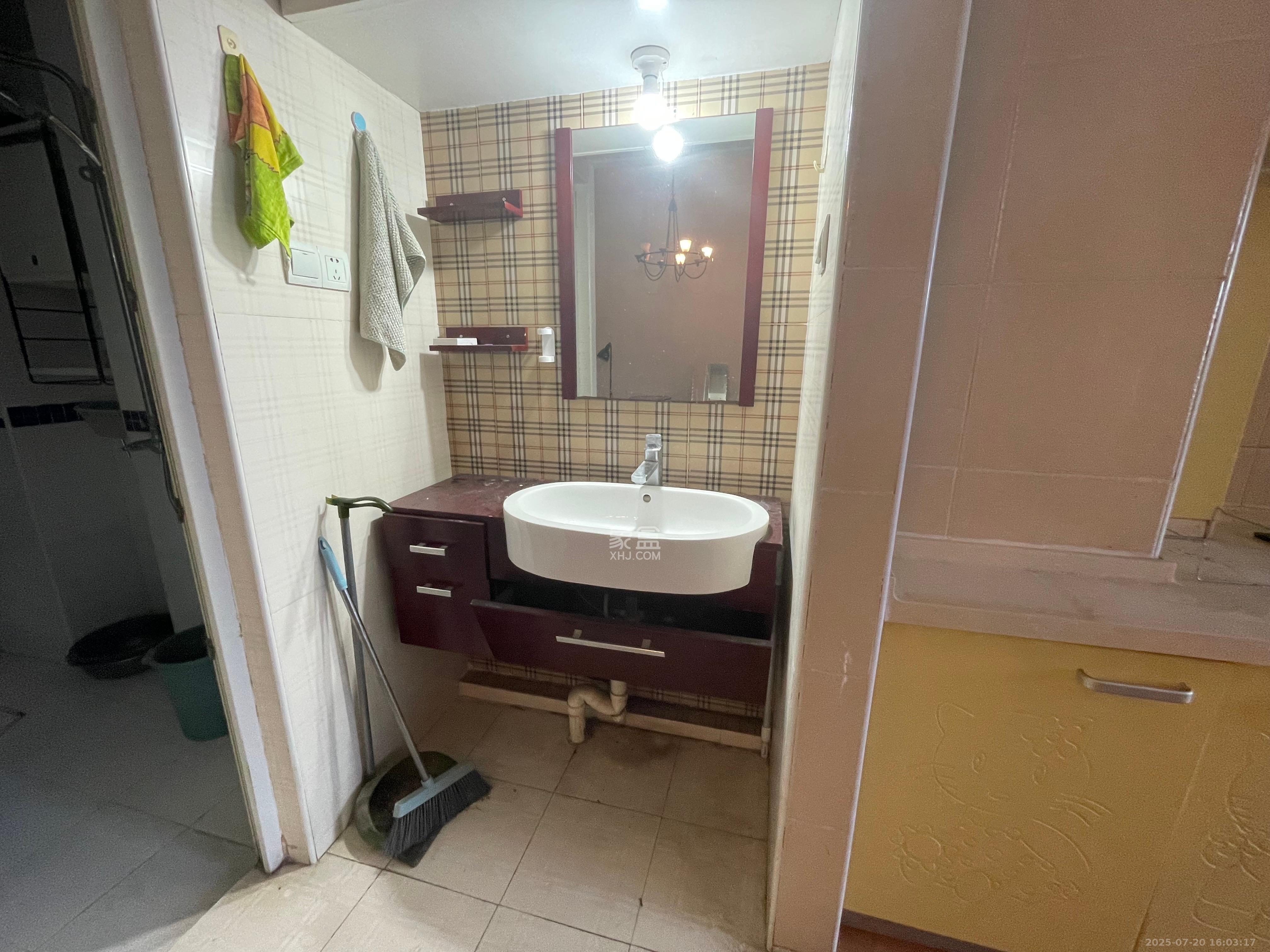 中远公馆  1室1厅1卫    1500.0元/月室内图