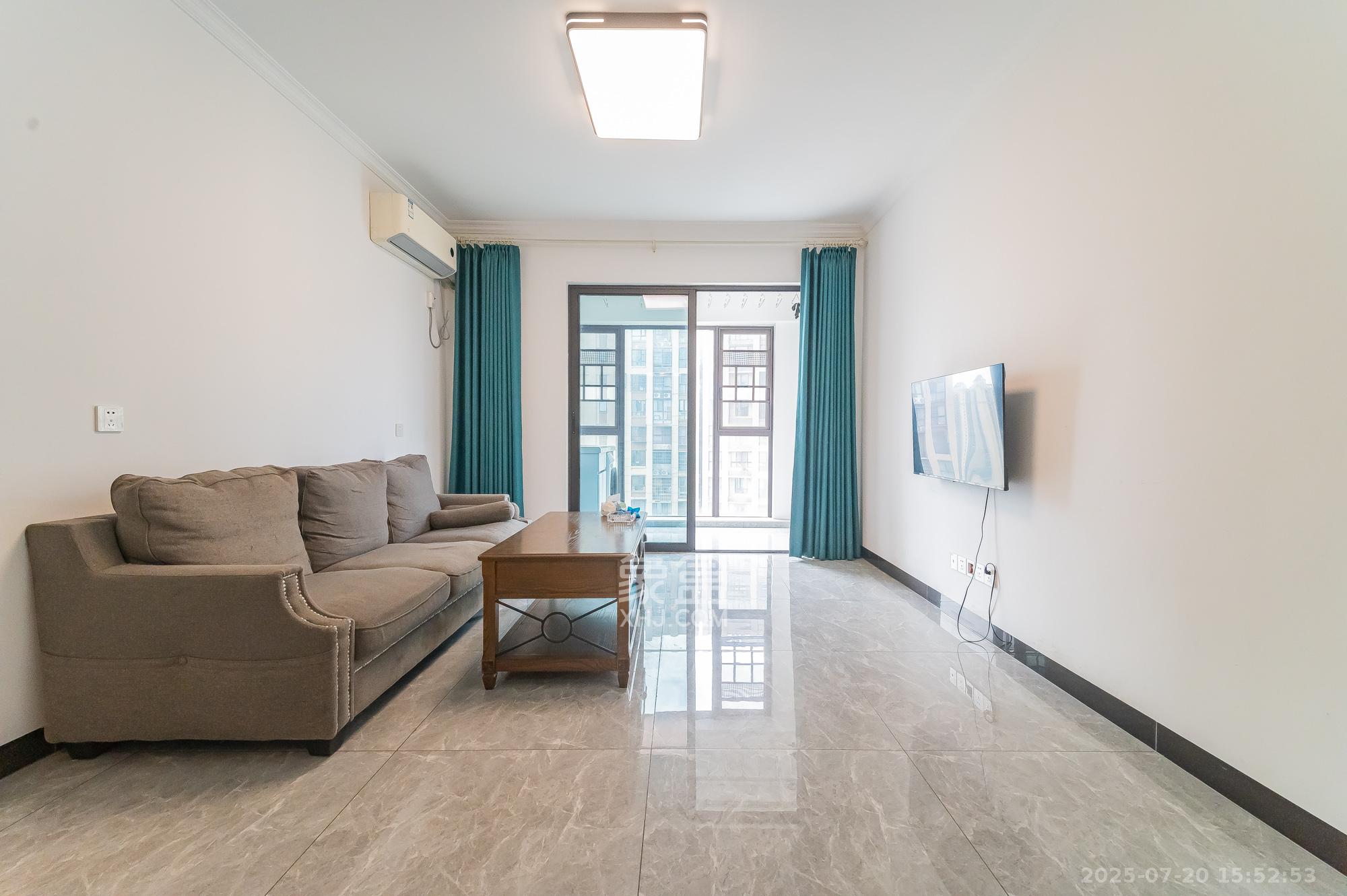 国泰九龙湾  2室2厅1卫    63.8万 国泰九龙湾  2室2厅1卫    63.8万客厅