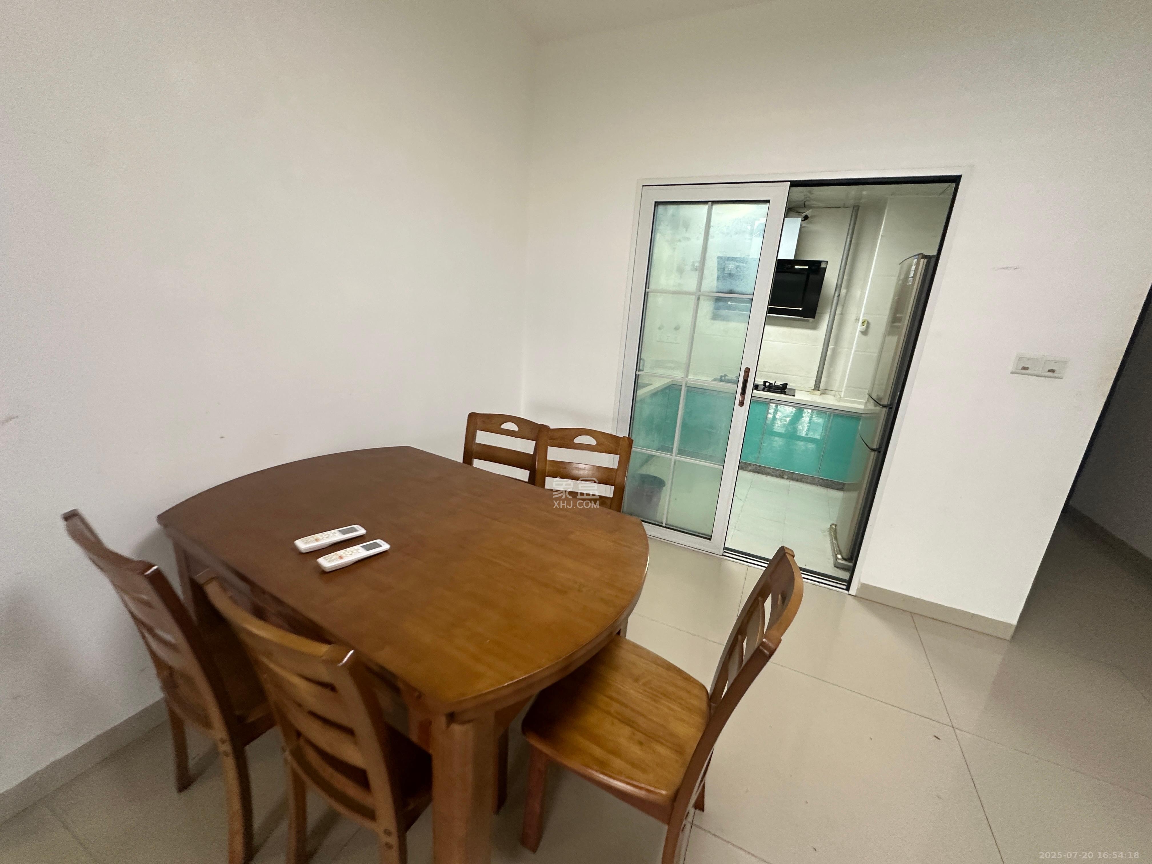 江山帝景雅典  2室2厅1卫    2100.0元/月 江山帝景雅典  2室2厅1卫    2100.0元/月室内图