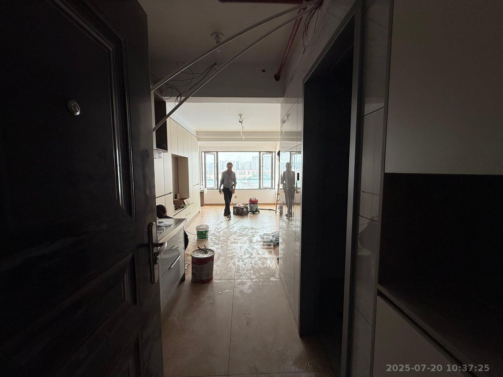 中海珑悦府 1室0厅0卫 1300.0元/月 中海珑悦府 1室0厅0卫 1300.0元/月室内图