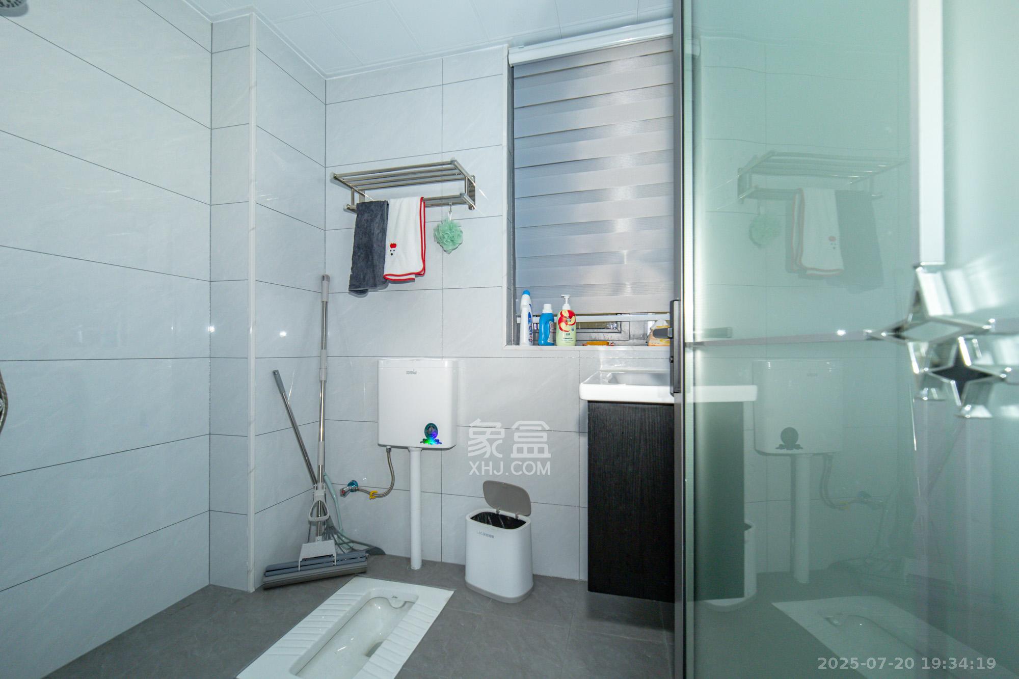 九玺铭城（九玺华府）  3室2厅2卫    99.0万卫生间