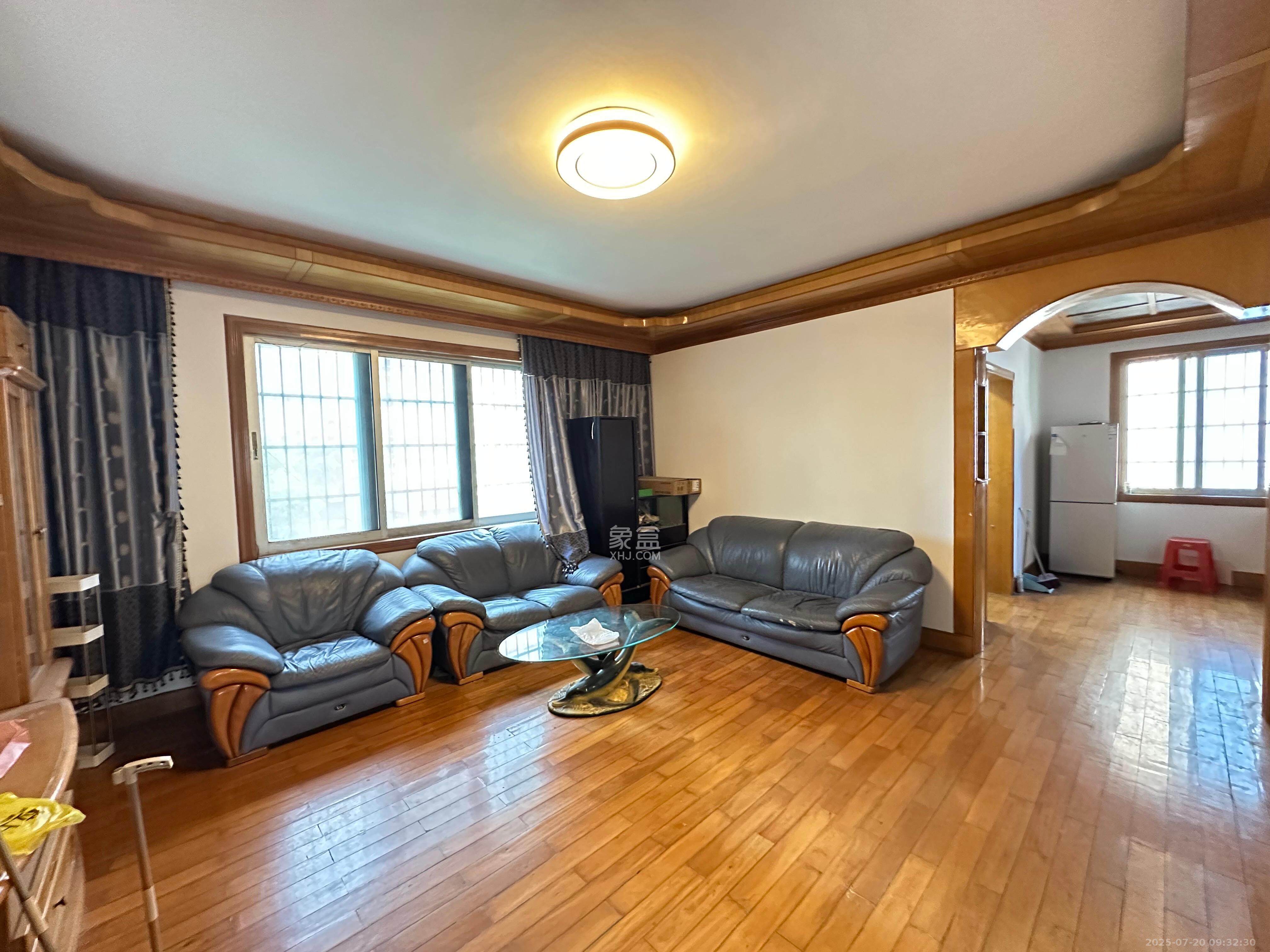 省脑科医院宿舍(康苑小区) 3室2厅1卫 2500.0元/月 省脑科医院宿舍(康苑小区) 3室2厅1卫 2500.0元/月室内图