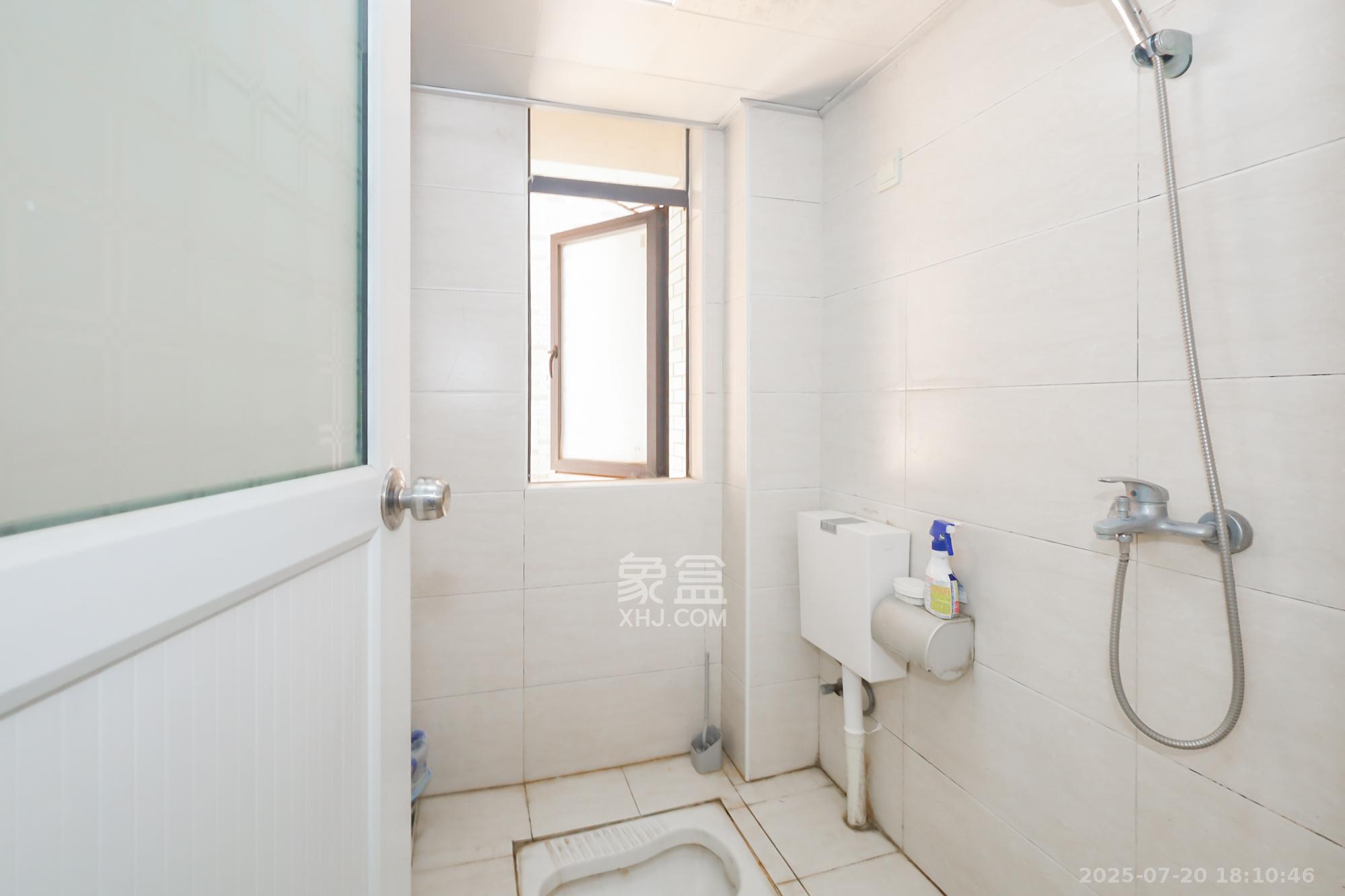 天骄福邸  3室2厅1卫    120.0万 天骄福邸  3室2厅1卫    120.0万卫生间