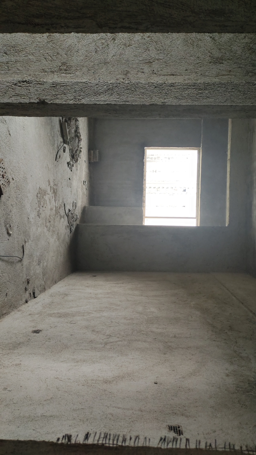 千里红小区（京明时代广场）  1室1厅1卫    22.0万客厅