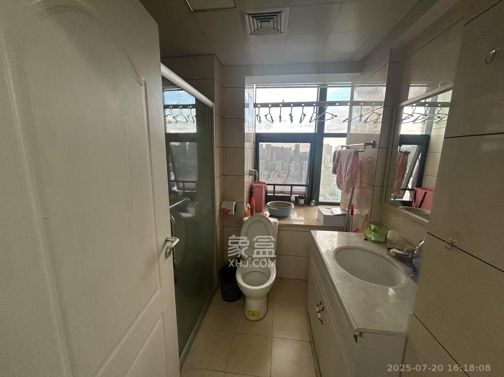 蓝湾国际广场 1室1厅1卫 1900.0元/月 蓝湾国际广场 1室1厅1卫 1900.0元/月室内图