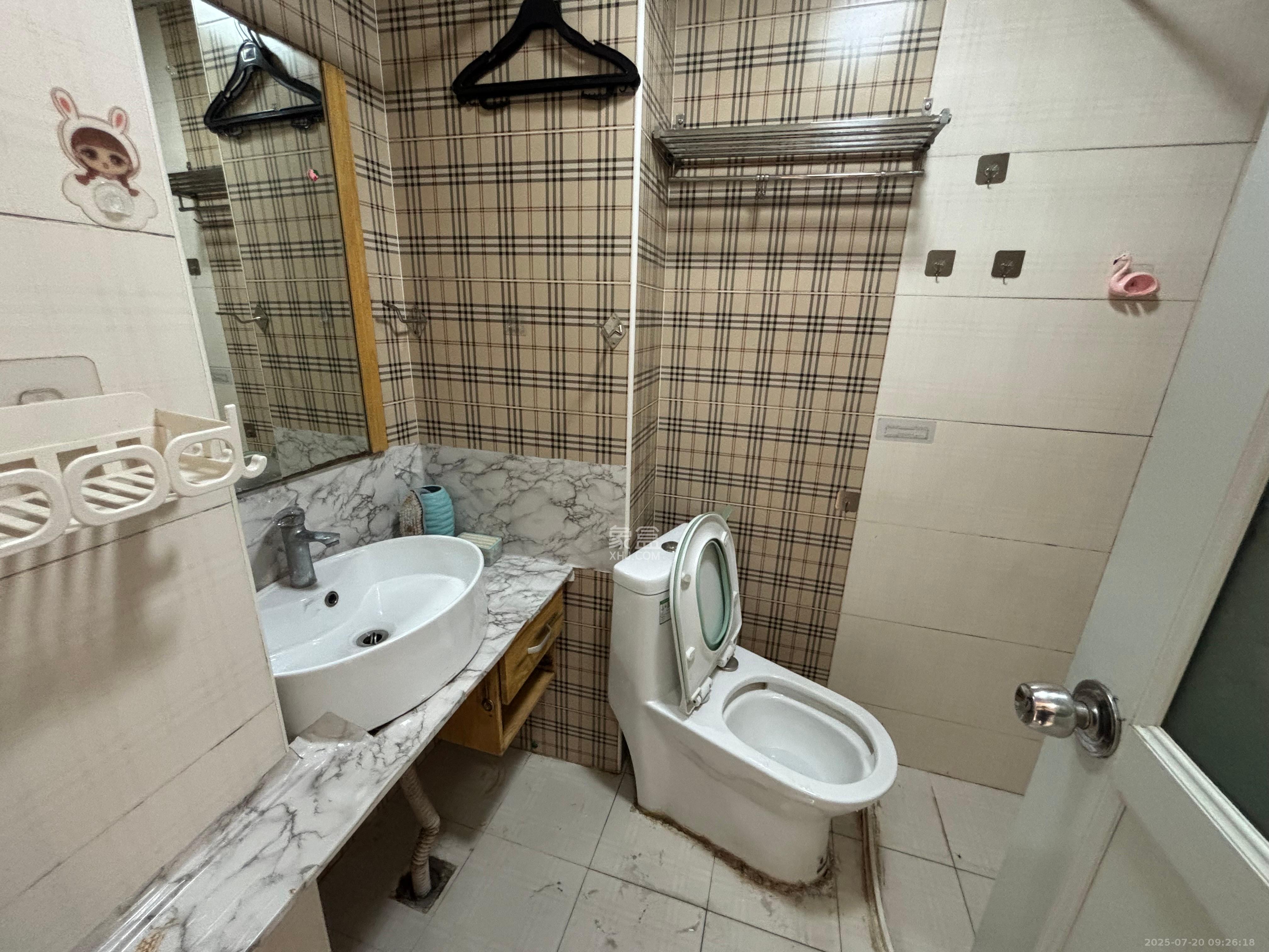 泰时三湘金地  1室1厅1卫    1200.0元/月 泰时三湘金地  1室1厅1卫    1200.0元/月室内图