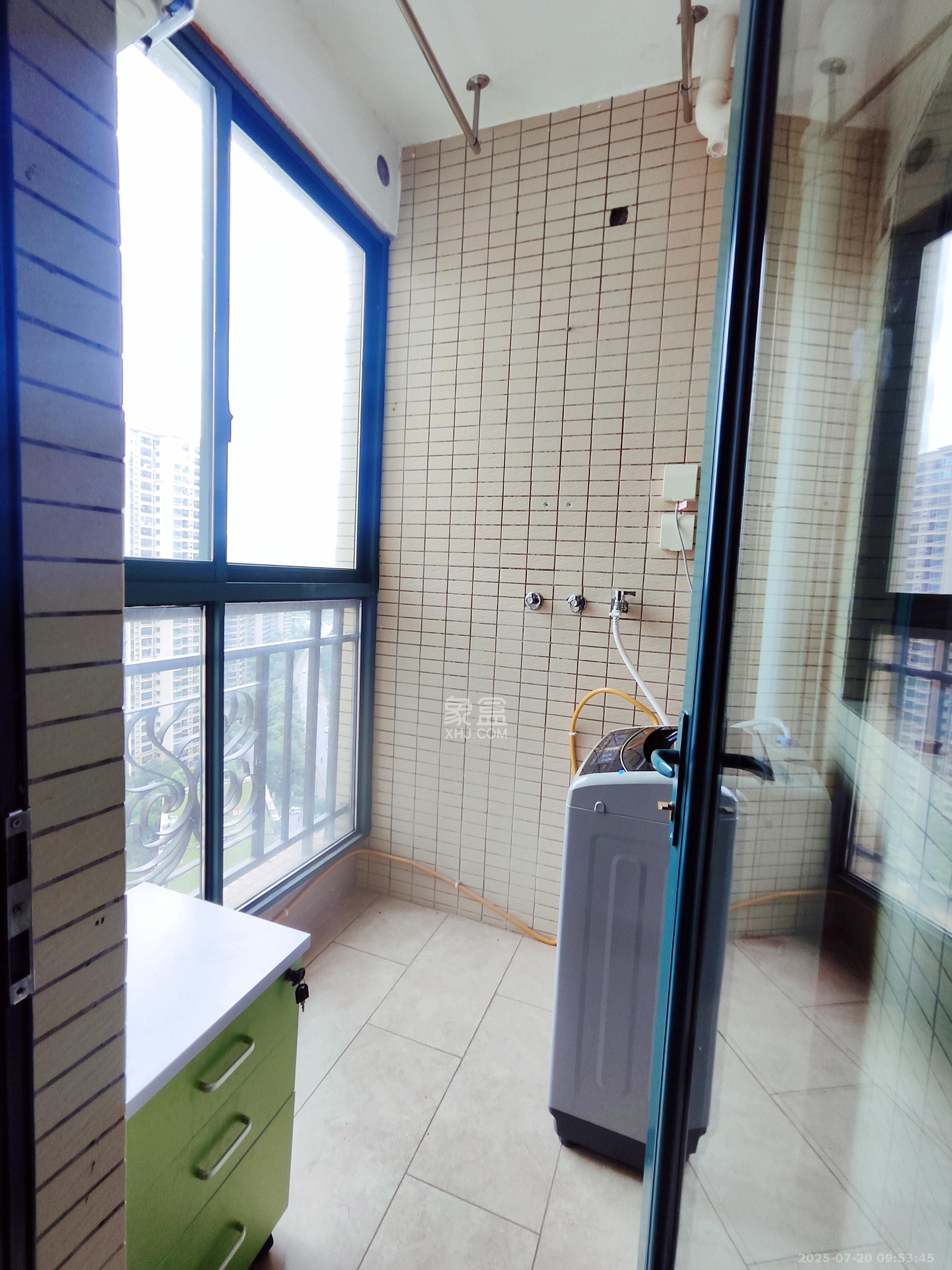 恒大雅苑  3室2厅2卫    3200.0元/月 恒大雅苑  3室2厅2卫    3200.0元/月室内图