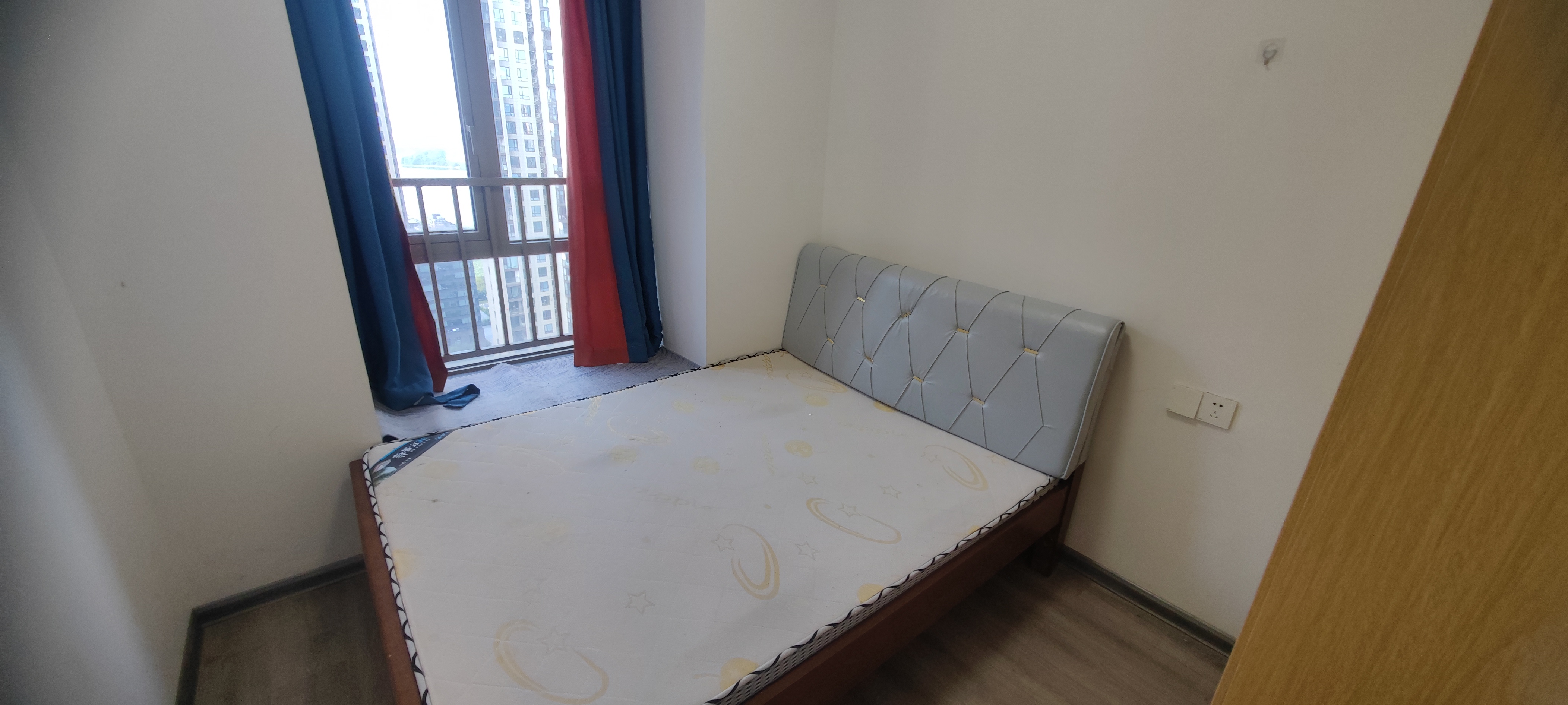 梅溪湖金茂湾  4室2厅2卫   3000.00元/月户型图