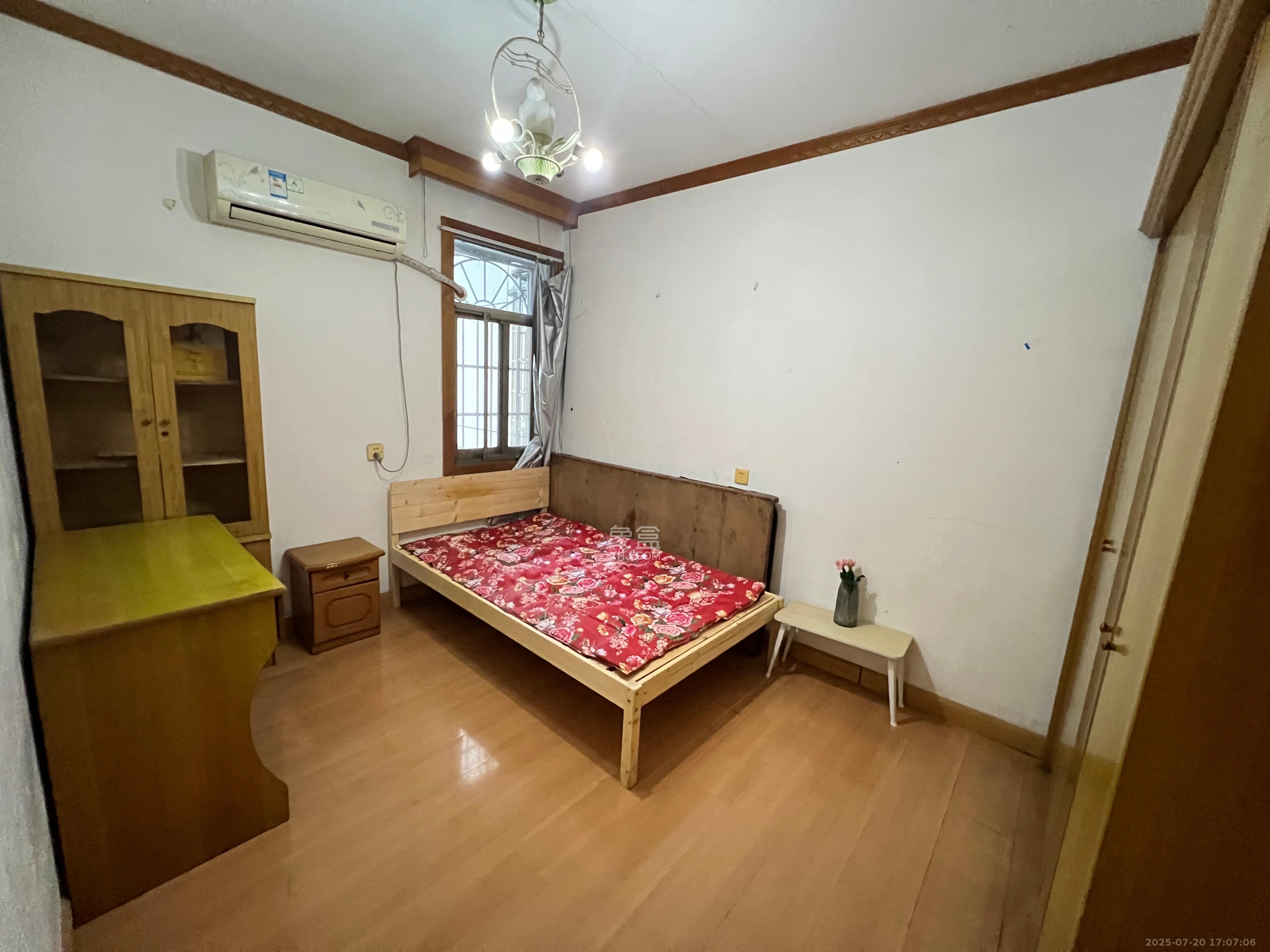 航天大院  1室0厅0卫    2000.0元/月室内图