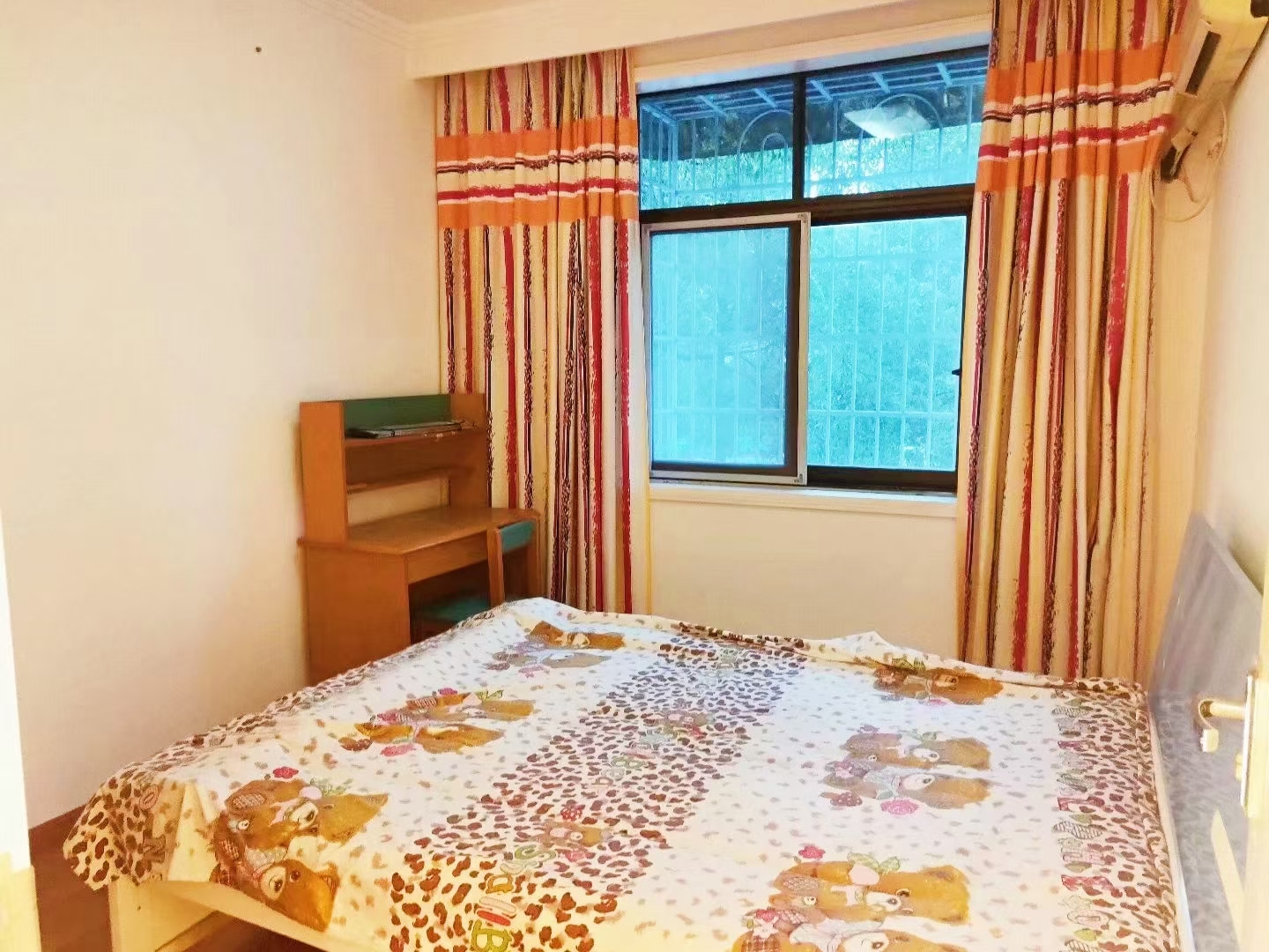 电力局宿舍  3室2厅1卫    2500.0元/月 电力局宿舍  3室2厅1卫    2500.0元/月室内图