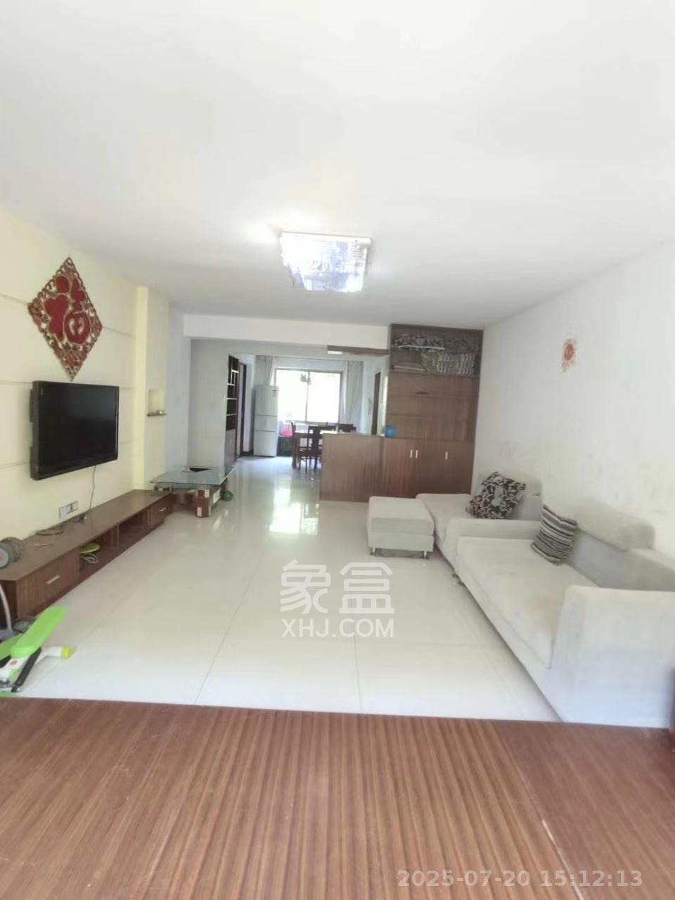 涉外花园 3室2厅2卫 2000.0元/月 涉外花园 3室2厅2卫 2000.0元/月室内图