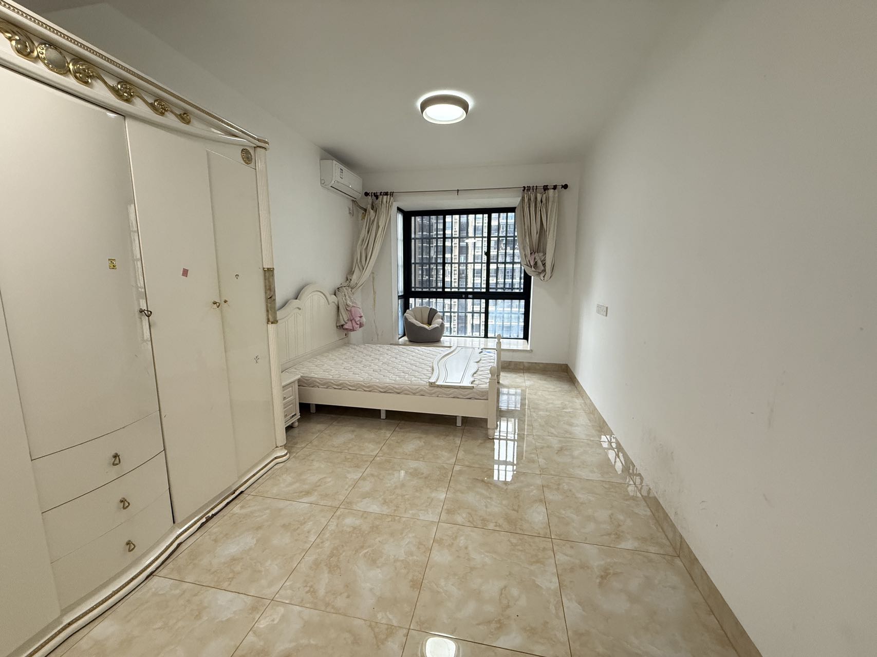 环强御景湾 2室2厅2卫 3500.0元/月 环强御景湾 2室2厅2卫 3500.0元/月室内图