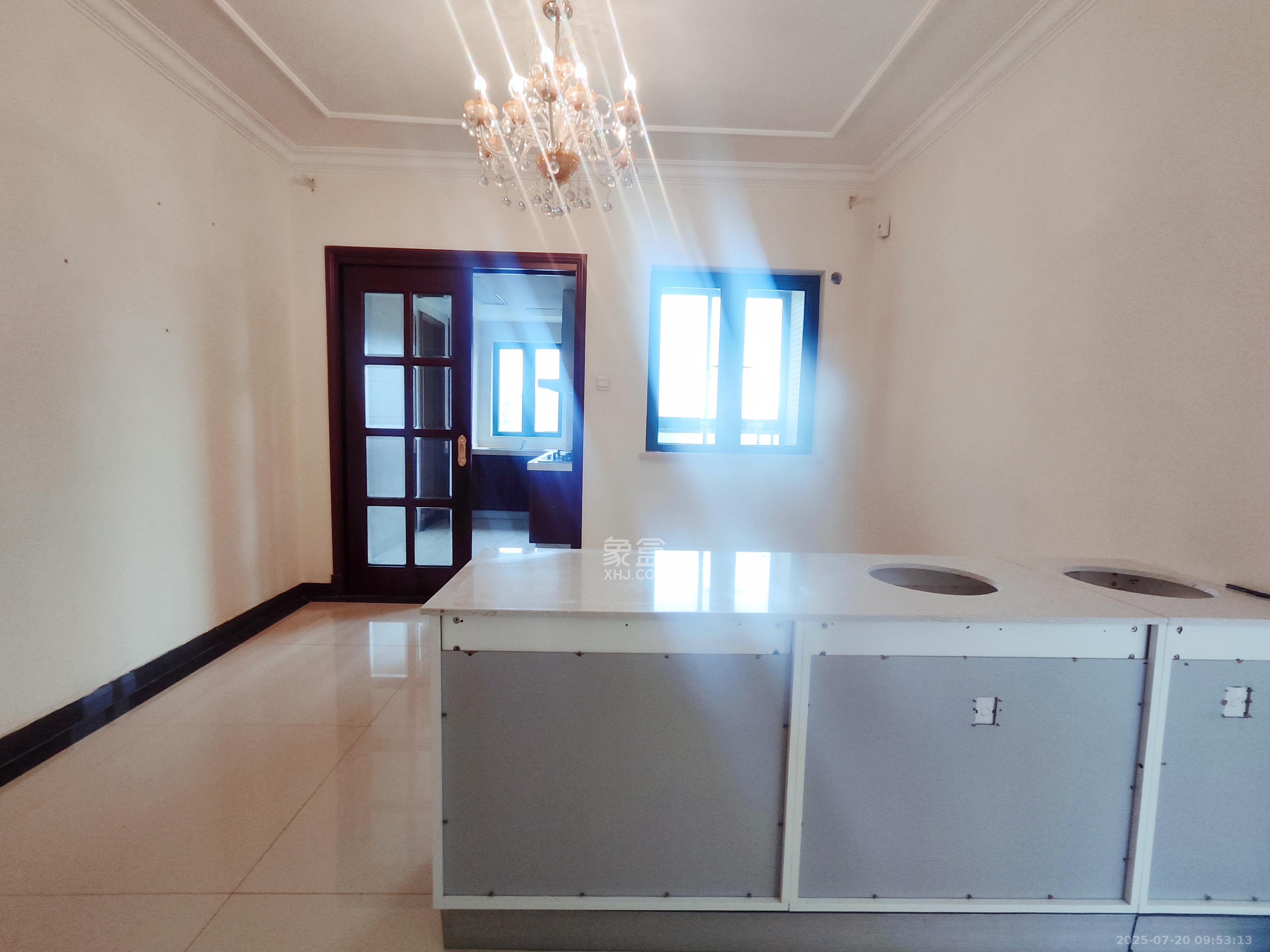 恒大雅苑  3室2厅2卫    3200.0元/月 恒大雅苑  3室2厅2卫    3200.0元/月室内图