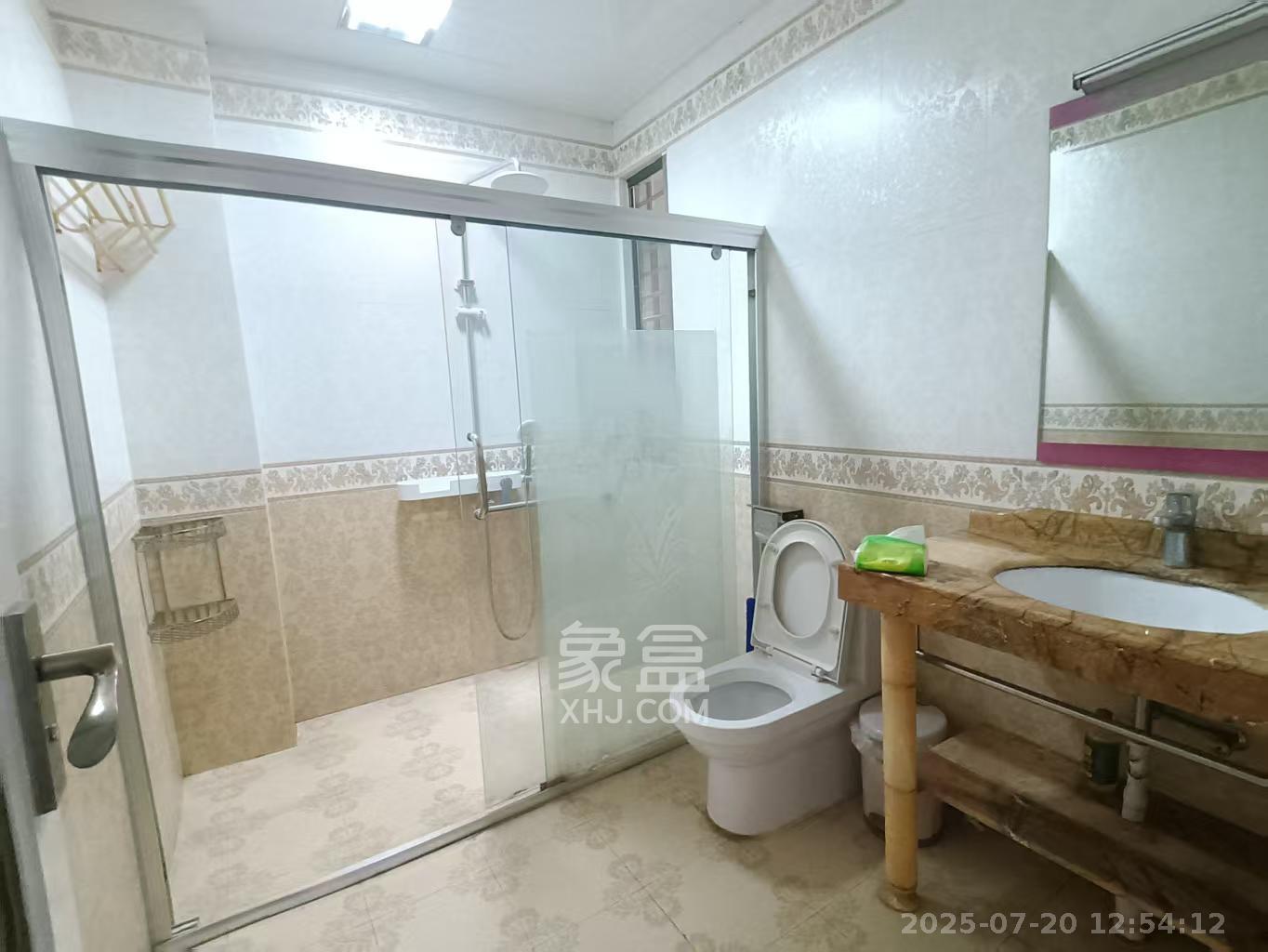 卓越蔚蓝海岸二期 3室2厅2卫 3200.0元/月 卓越蔚蓝海岸二期 3室2厅2卫 3200.0元/月室内图