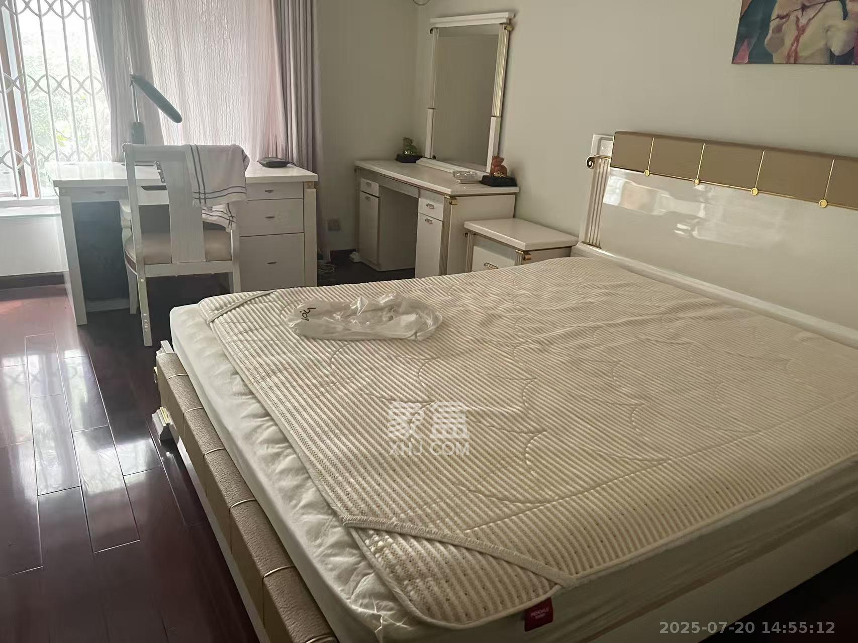 梦泽园 4室2厅3卫 11800.0元/月 梦泽园 4室2厅3卫 11800.0元/月室内图