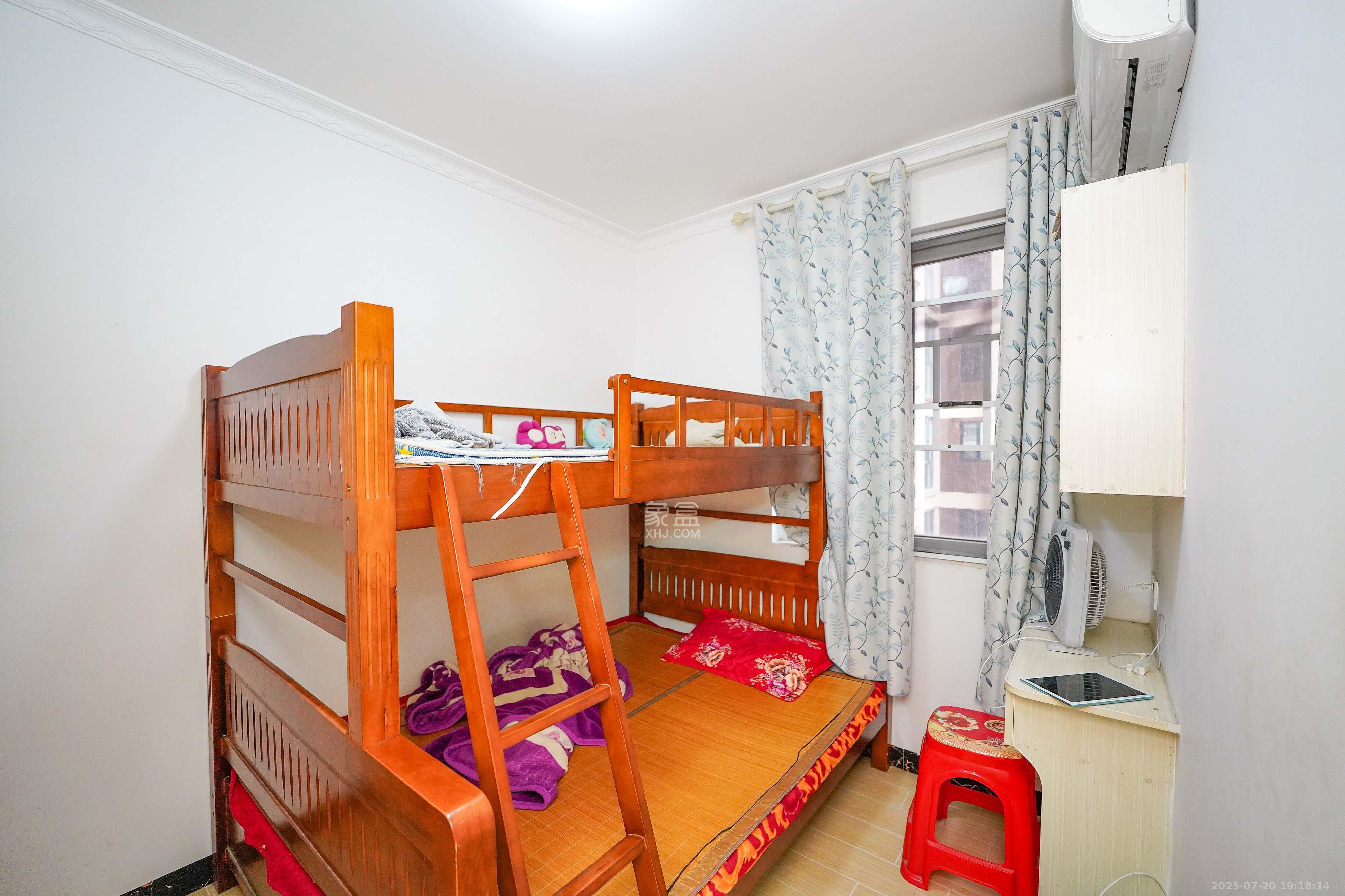 丽发新城 2室1厅1卫 55.0万 丽发新城 2室1厅1卫 55.0万卧室