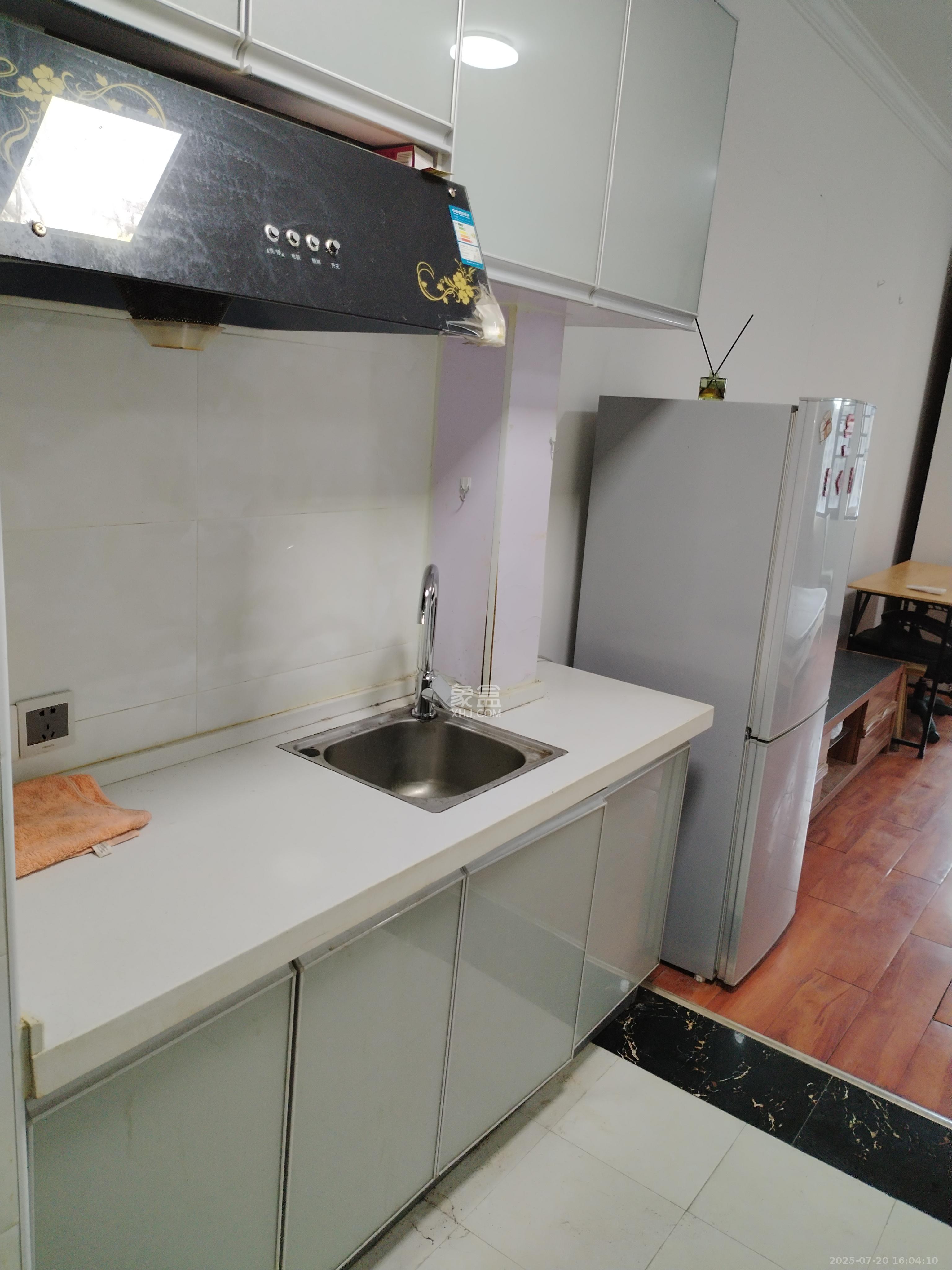 钰龙天下二期(钰龙佳园)  1室1厅1卫    1000.0元/月 钰龙天下二期(钰龙佳园)  1室1厅1卫    1000.0元/月