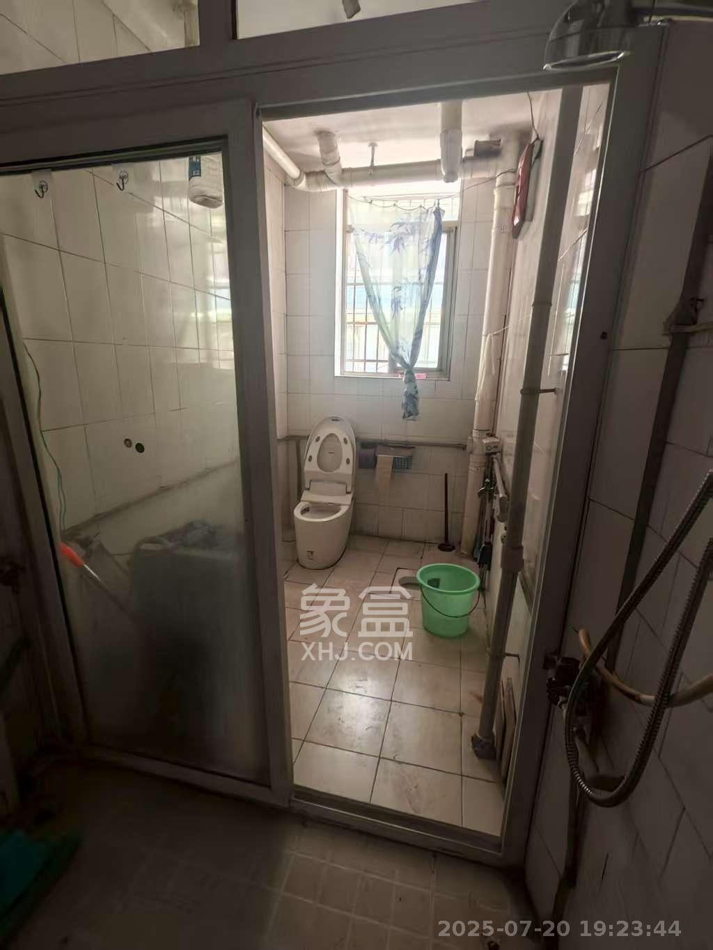 省水院宿舍 3室2厅1卫 2100.0元/月 省水院宿舍 3室2厅1卫 2100.0元/月室内图