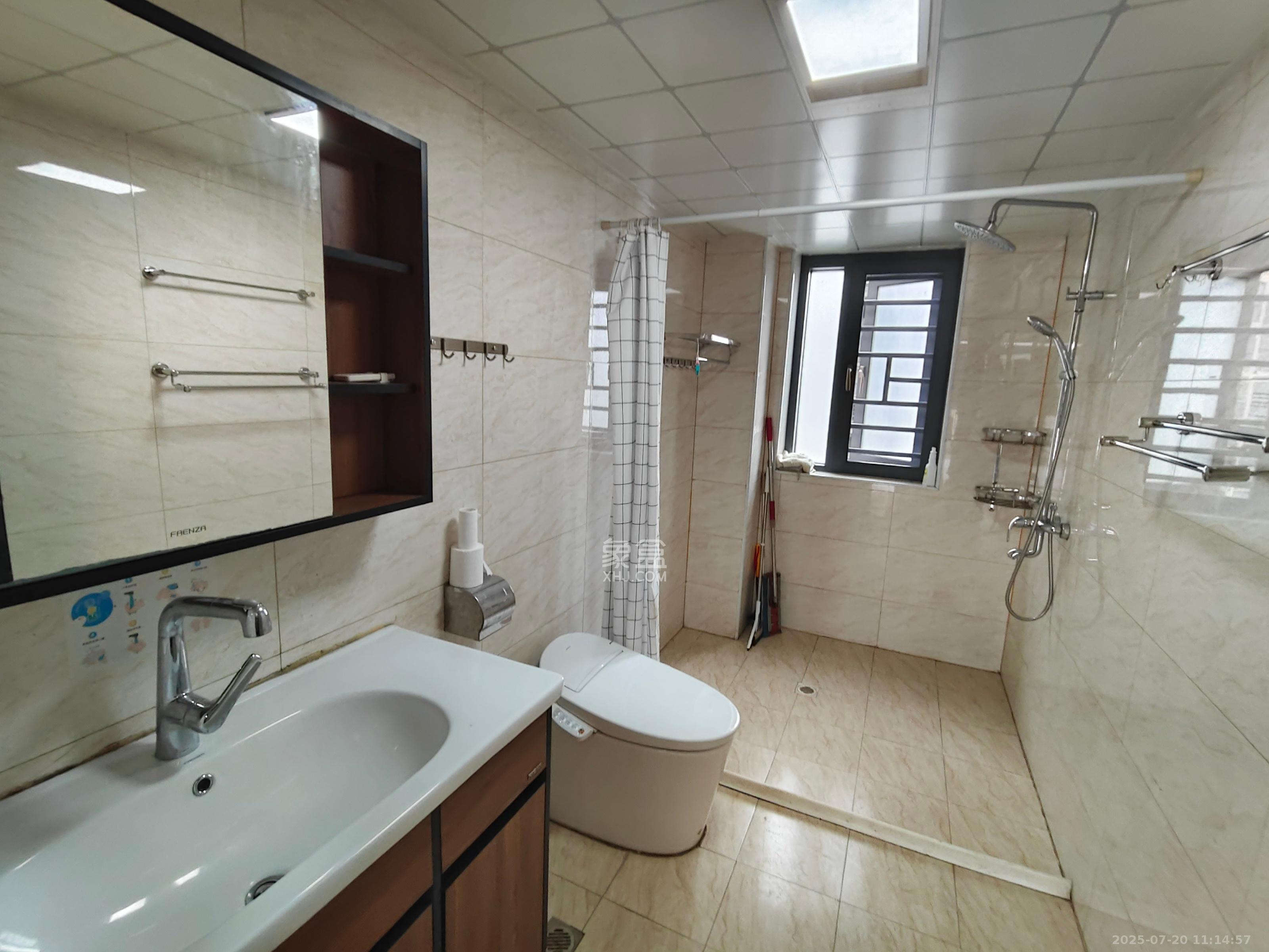 朝正美苑 3室2厅2卫 3200.0元/月 朝正美苑 3室2厅2卫 3200.0元/月室内图