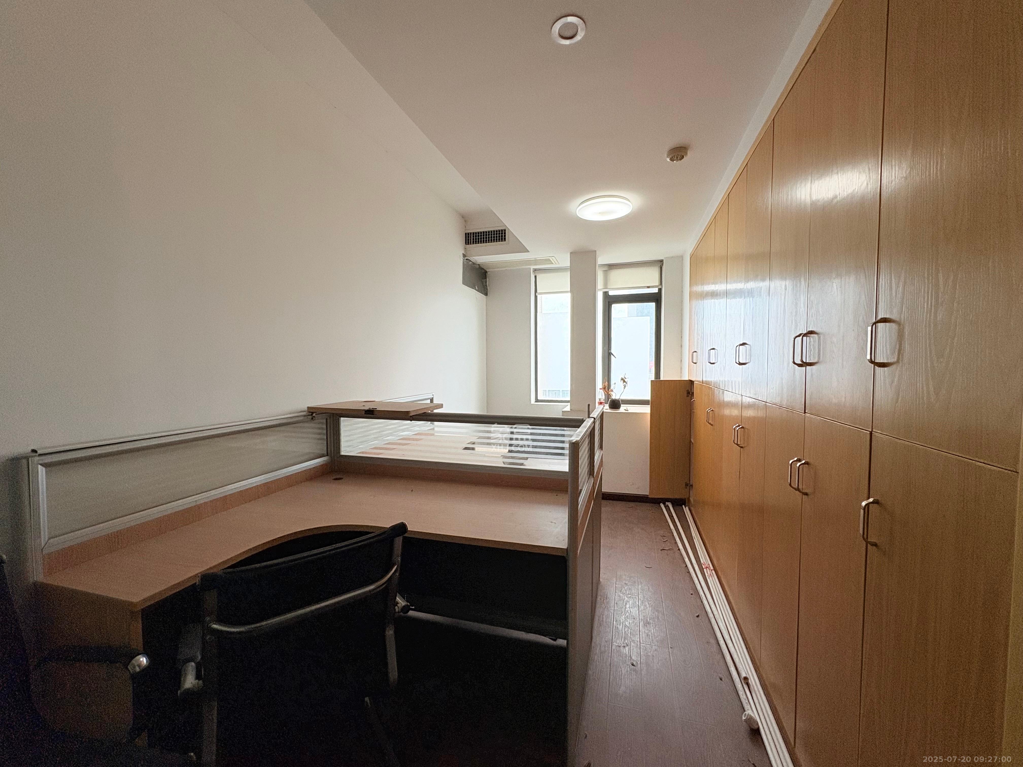 长房中庭国际(东郡华蓉广场)  2室1厅1卫    2600.0元/月 长房中庭国际(东郡华蓉广场)  2室1厅1卫    2600.0元/月室内图