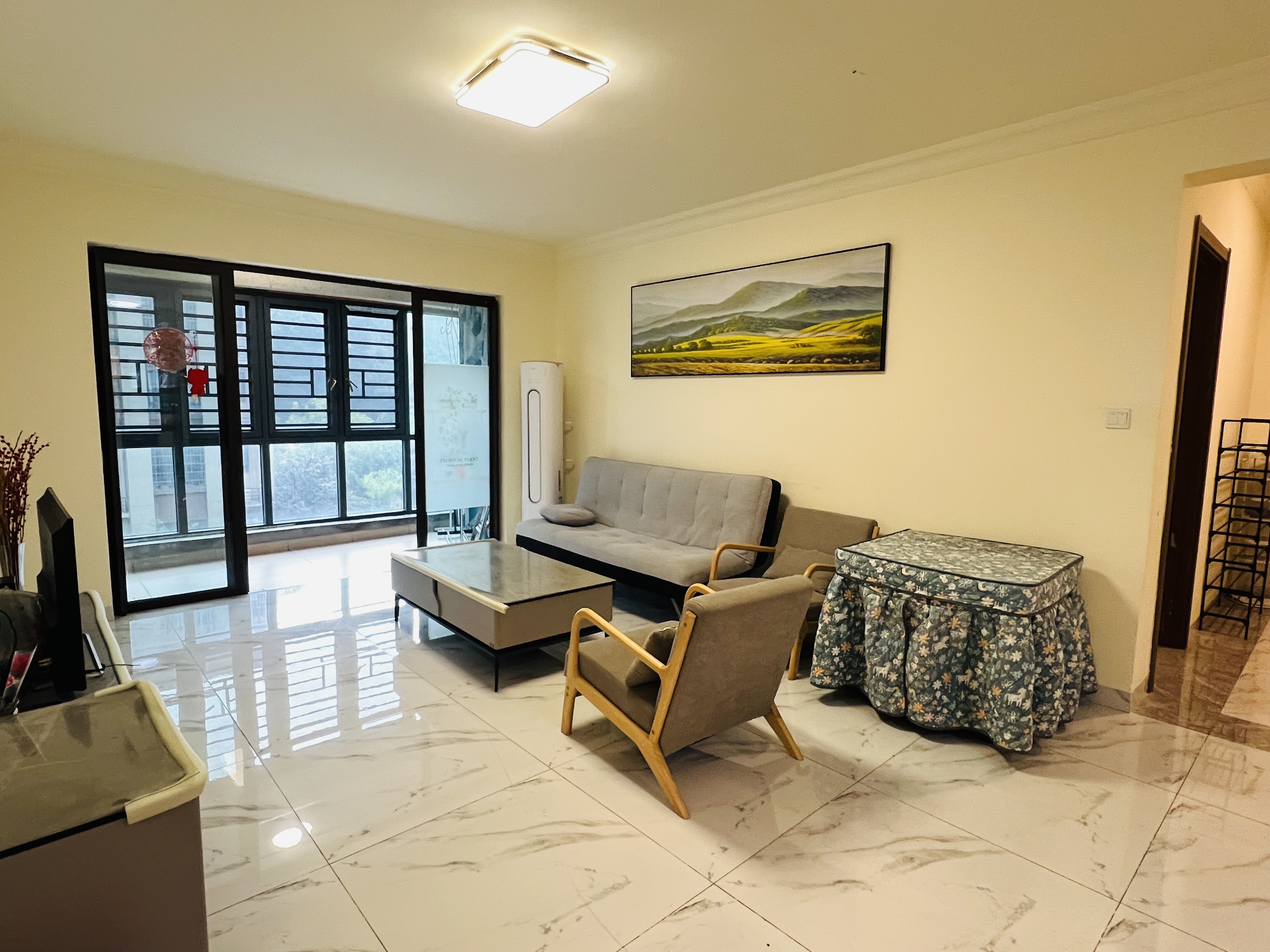 碧桂园 3室2厅2卫 1800.0元/月 碧桂园 3室2厅2卫 1800.0元/月室内图