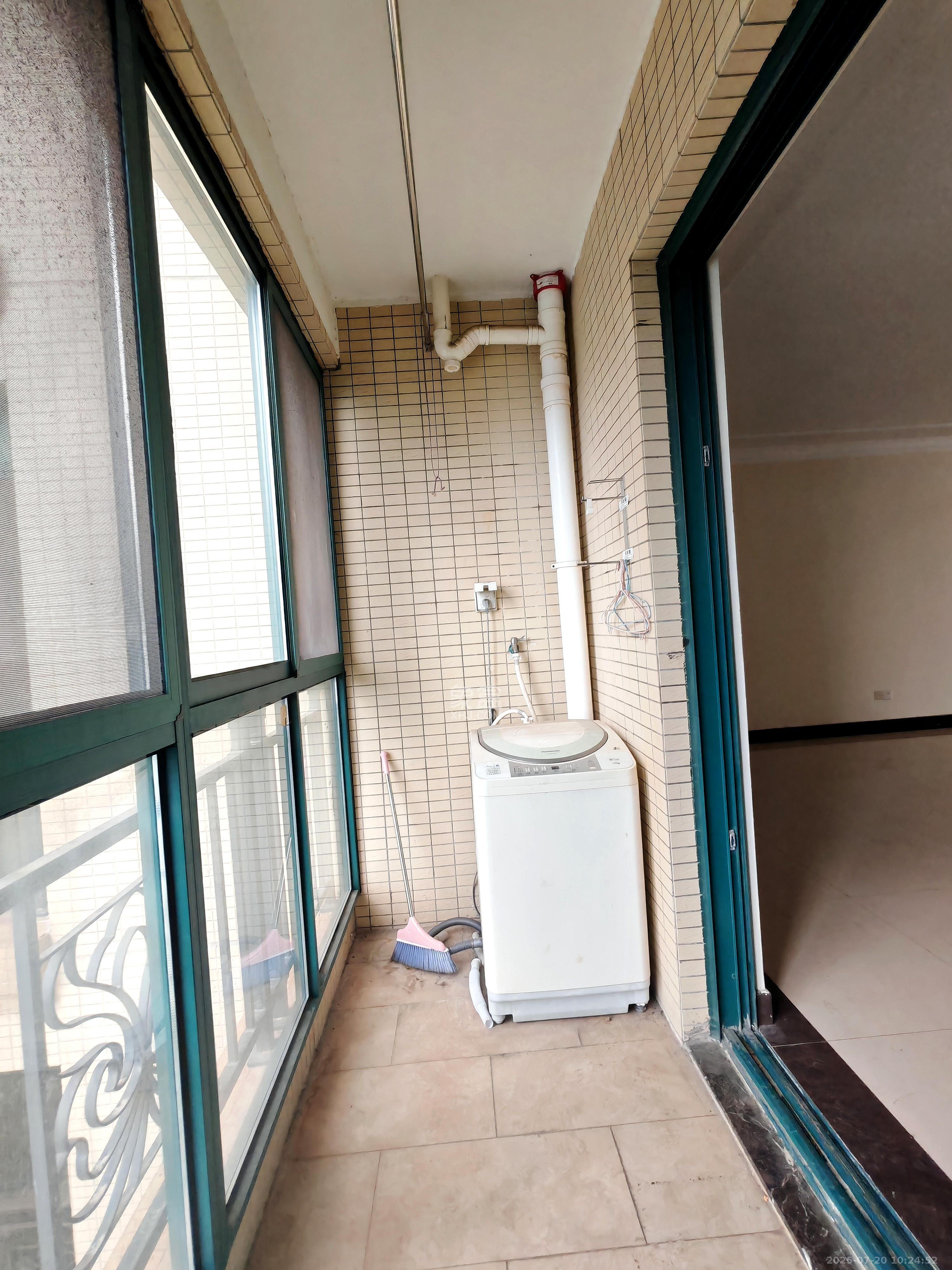 恒大御景湾 4室2厅2卫 3500.0元/月 恒大御景湾 4室2厅2卫 3500.0元/月室内图