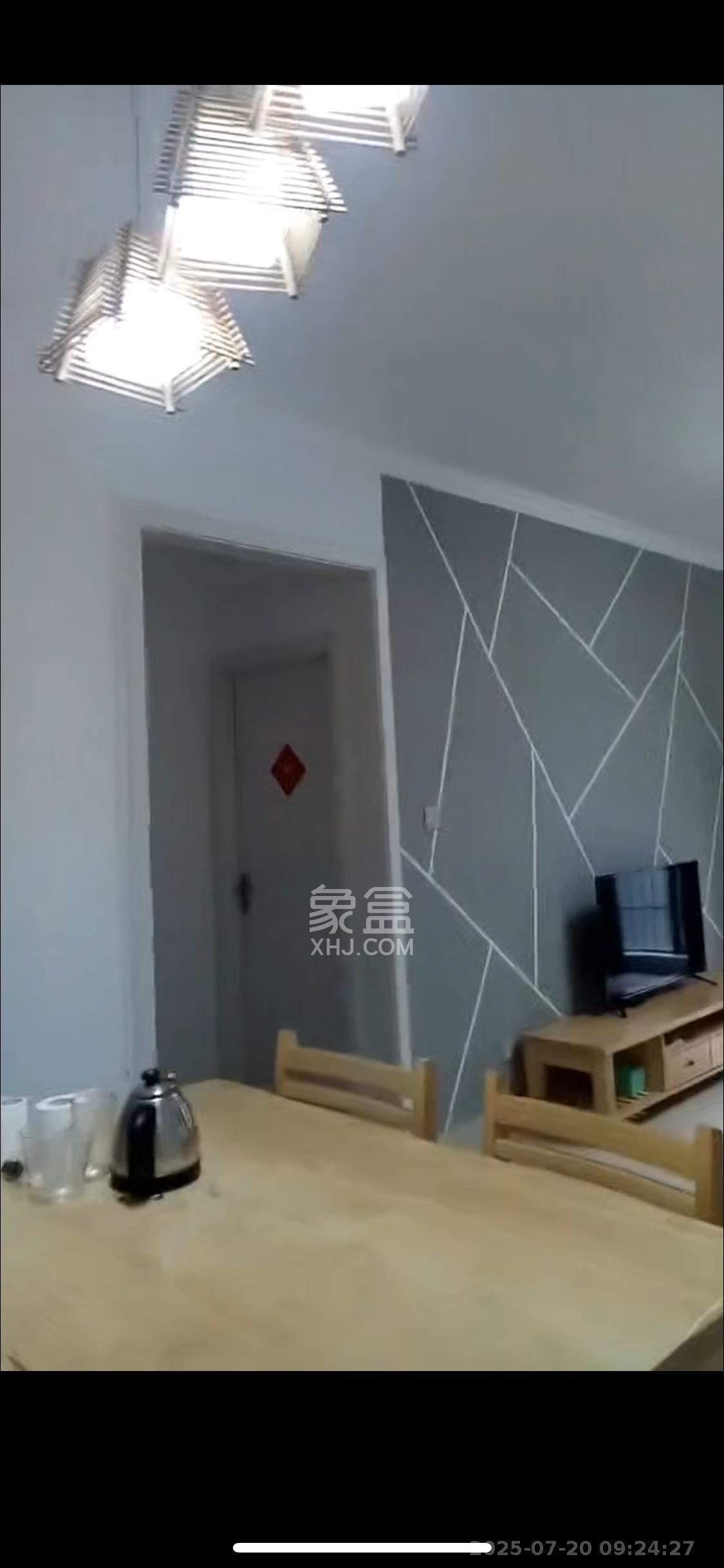 方略城市广场 2室2厅1卫 2100.0元/月 方略城市广场 2室2厅1卫 2100.0元/月室内图