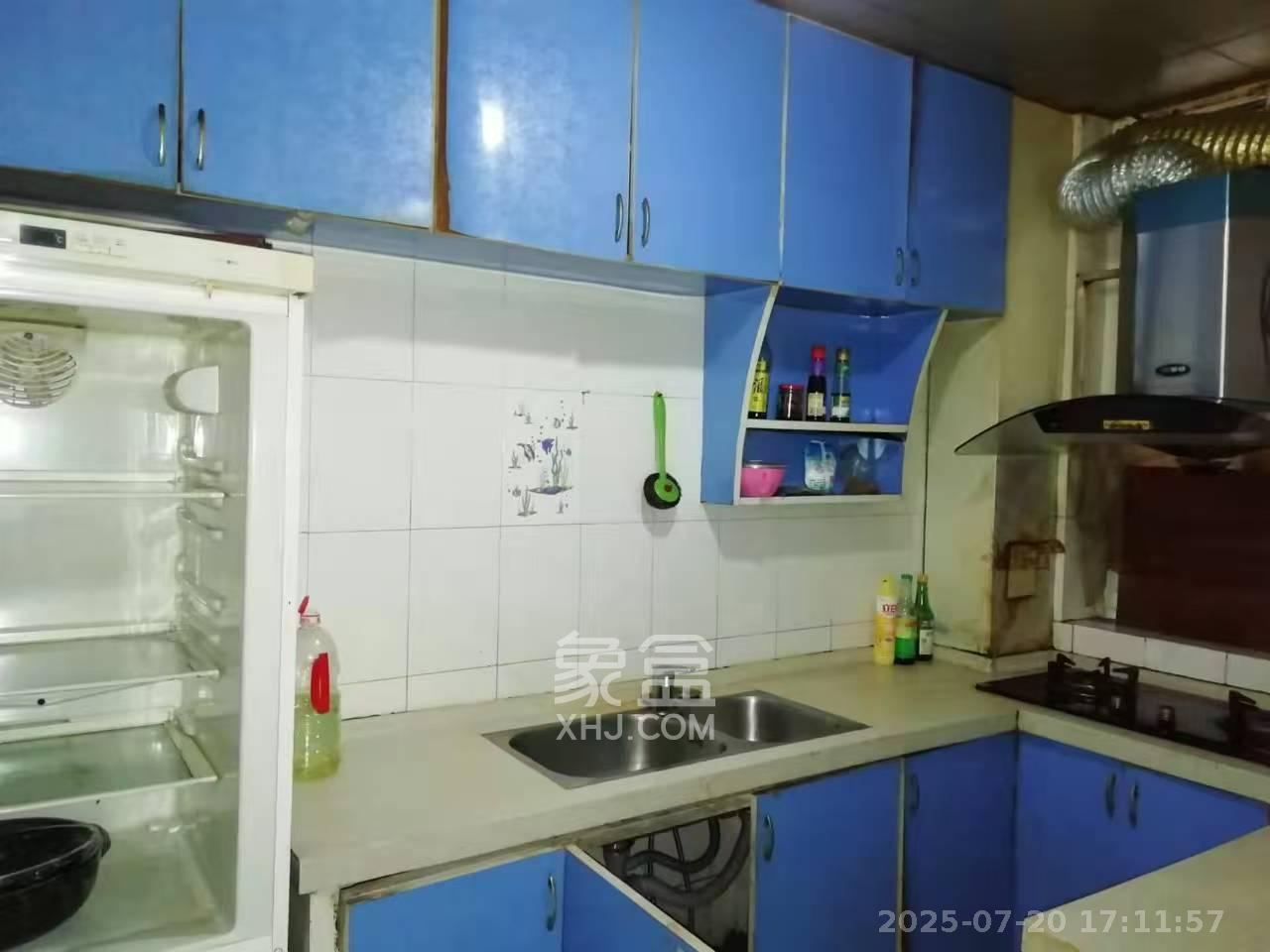 长勘小区 4室2厅2卫 2500.0元/月 长勘小区 4室2厅2卫 2500.0元/月室内图