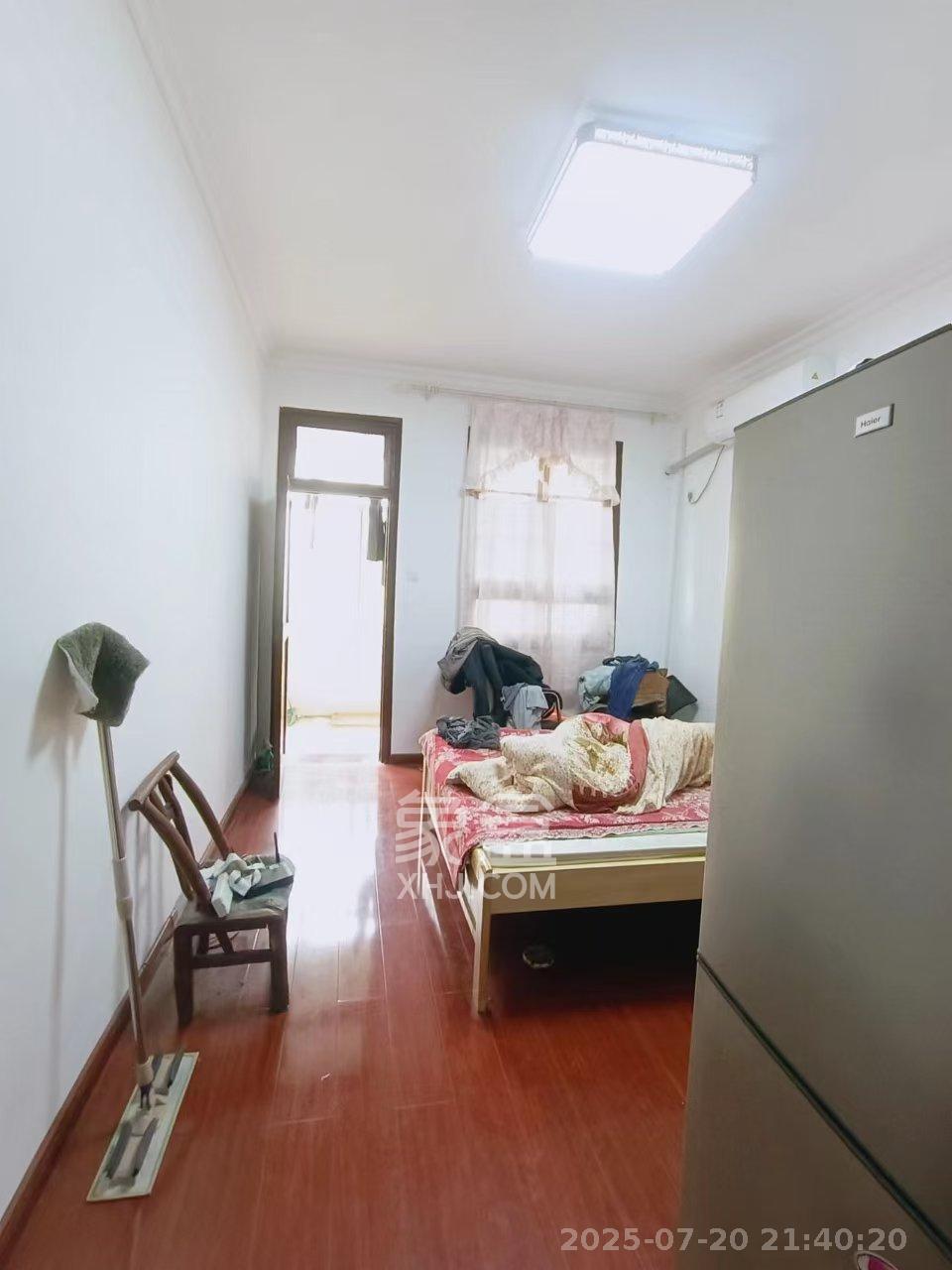 文艺新村 3室1厅1卫 2500.0元/月 文艺新村 3室1厅1卫 2500.0元/月室内图