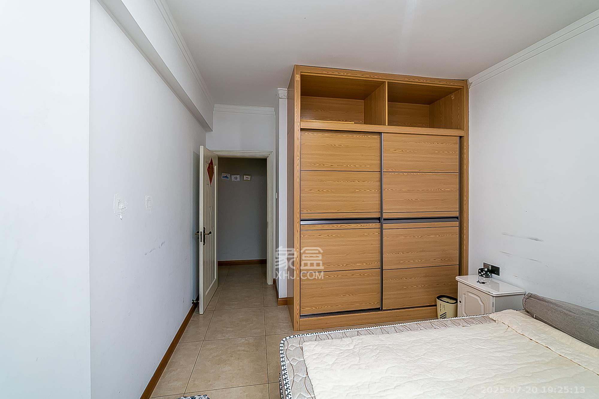 乾城(兴旺乾城) 3室2厅1卫 85.0万 乾城(兴旺乾城) 3室2厅1卫 85.0万卧室