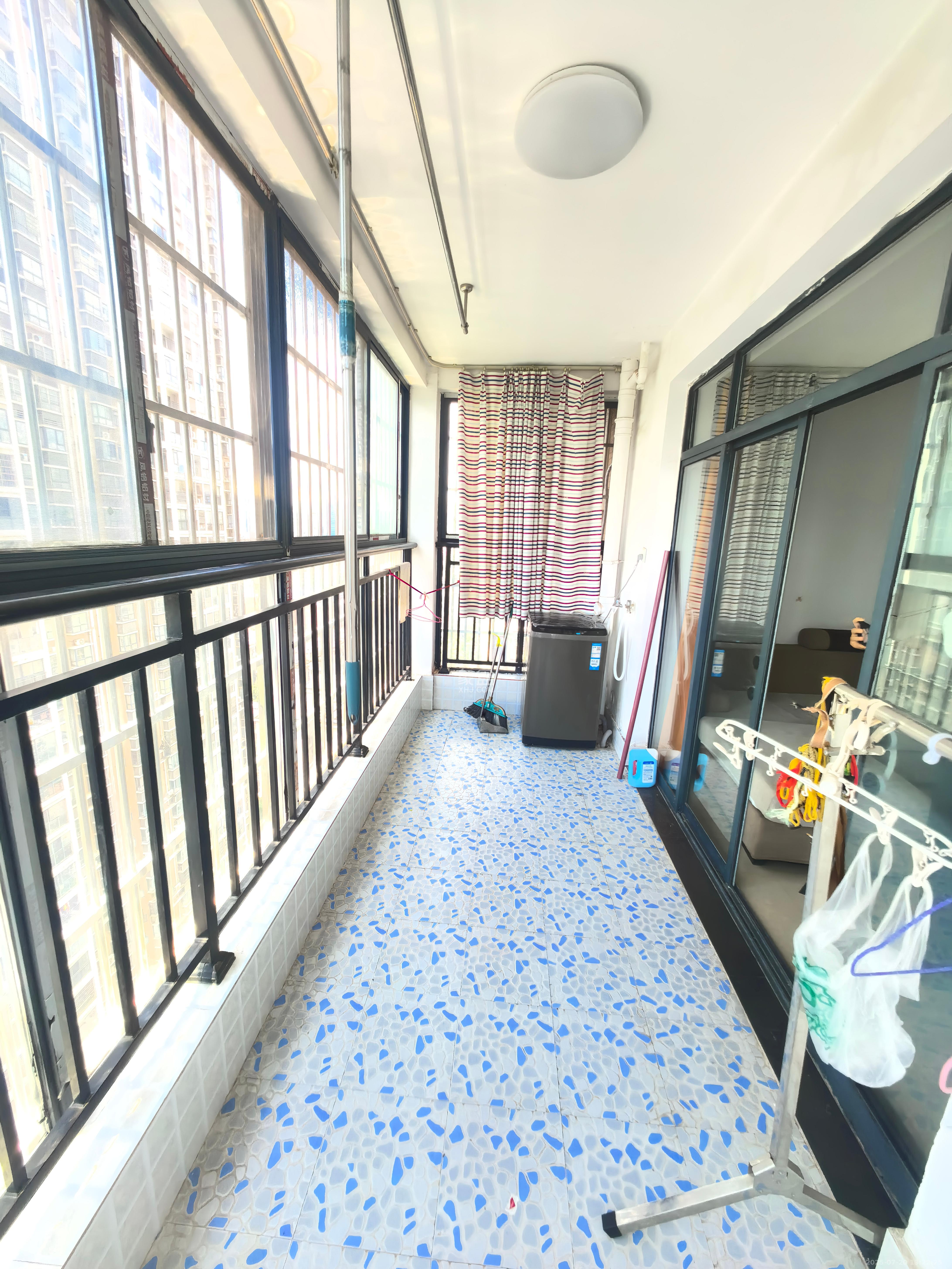 曙光领峰(曙光家园) 3室2厅2卫 2600.0元/月 曙光领峰(曙光家园) 3室2厅2卫 2600.0元/月室内图