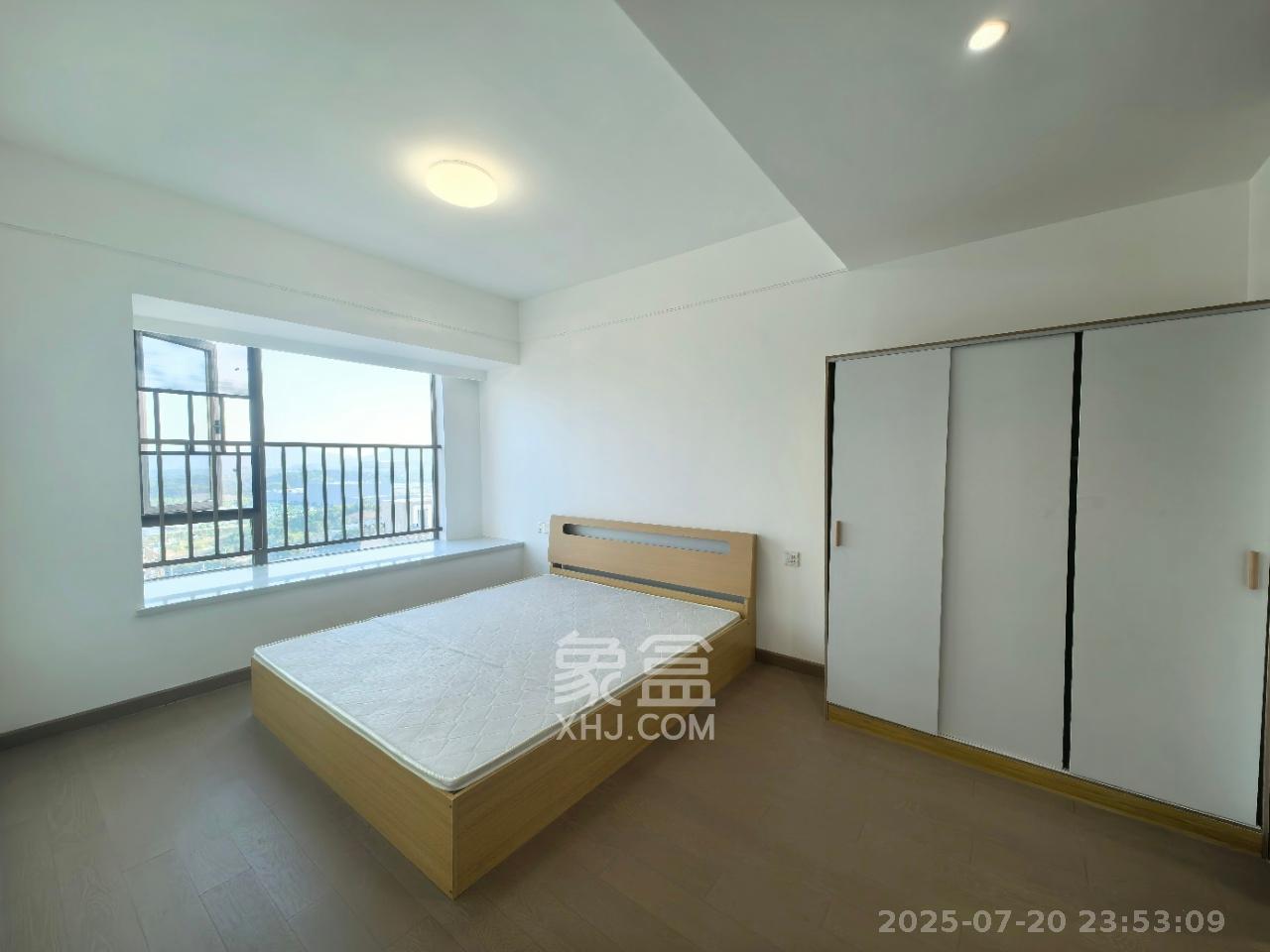 阳光城翡丽云邸  3室2厅2卫   2300.00元/月室内图