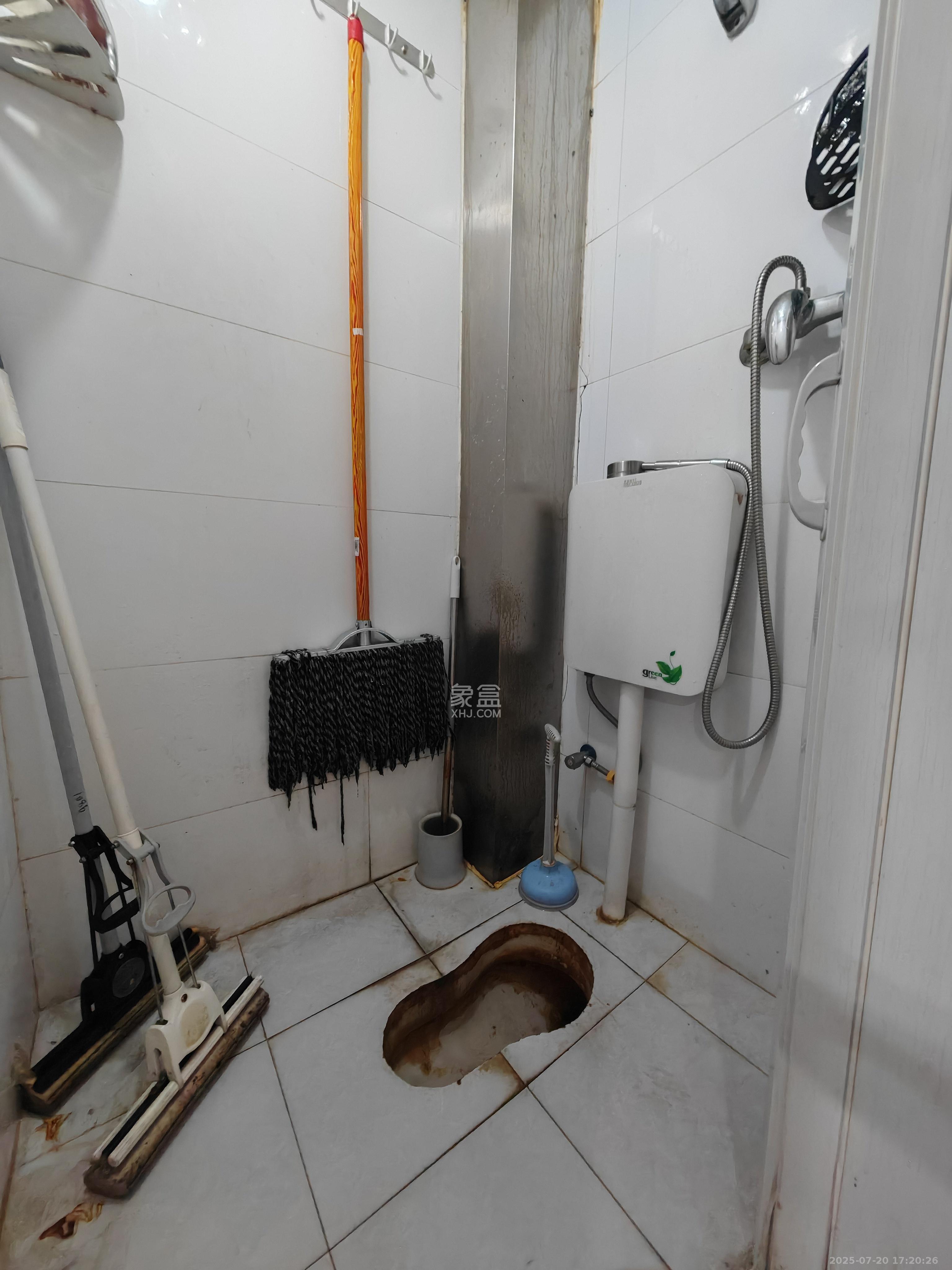 化油器厂宿舍  2室1厅1卫   1700.00元/月室内图