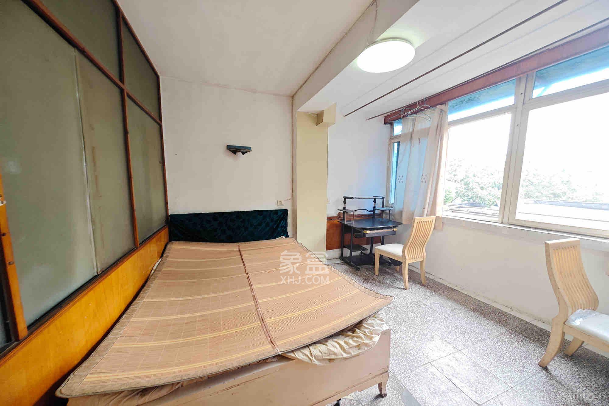 赤岗小区(一二三片) 2室2厅2卫 1500.0元/月 赤岗小区(一二三片) 2室2厅2卫 1500.0元/月室内图