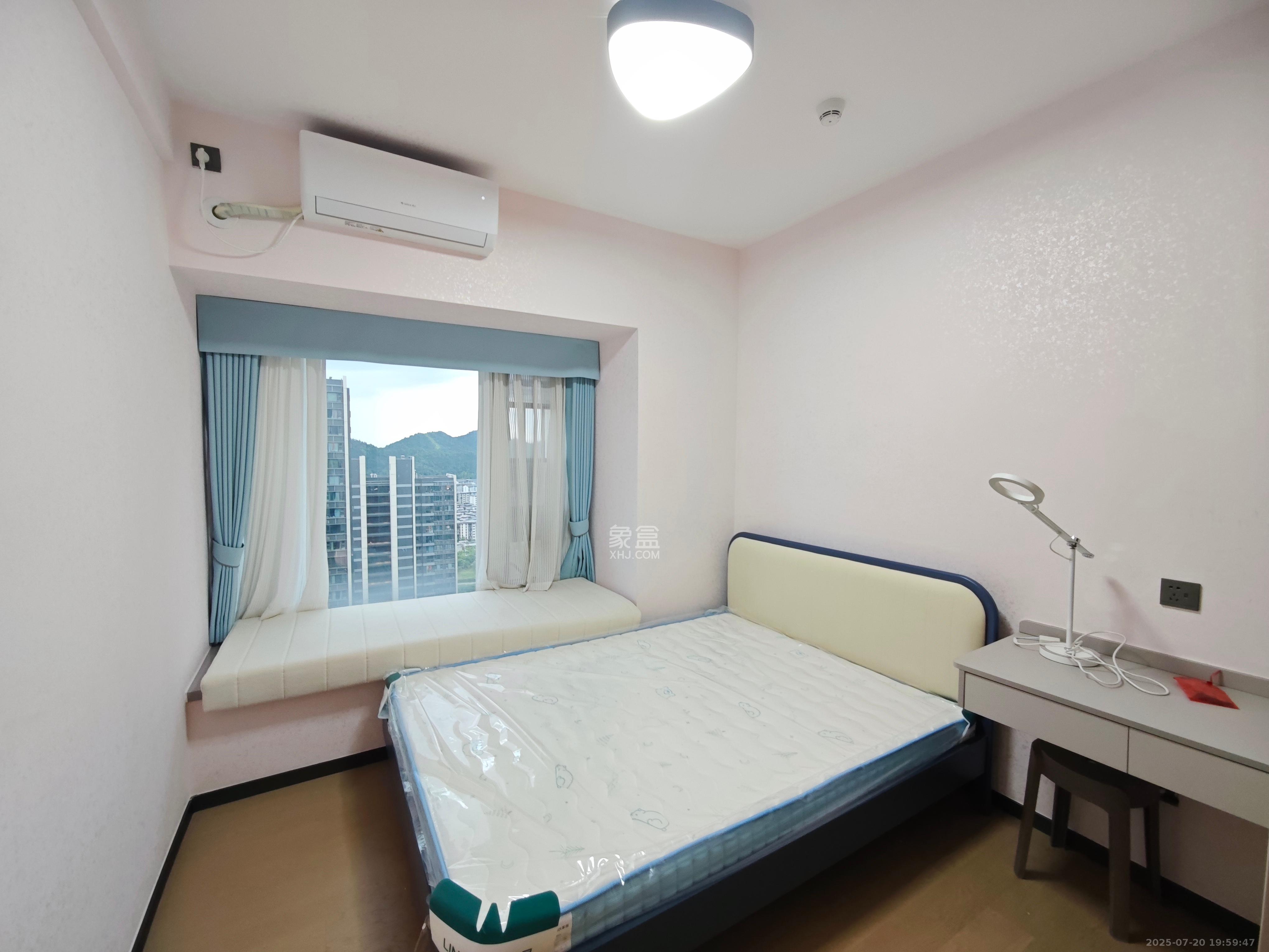 时代梅溪领峰  3室2厅2卫   3500.00元/月室内图