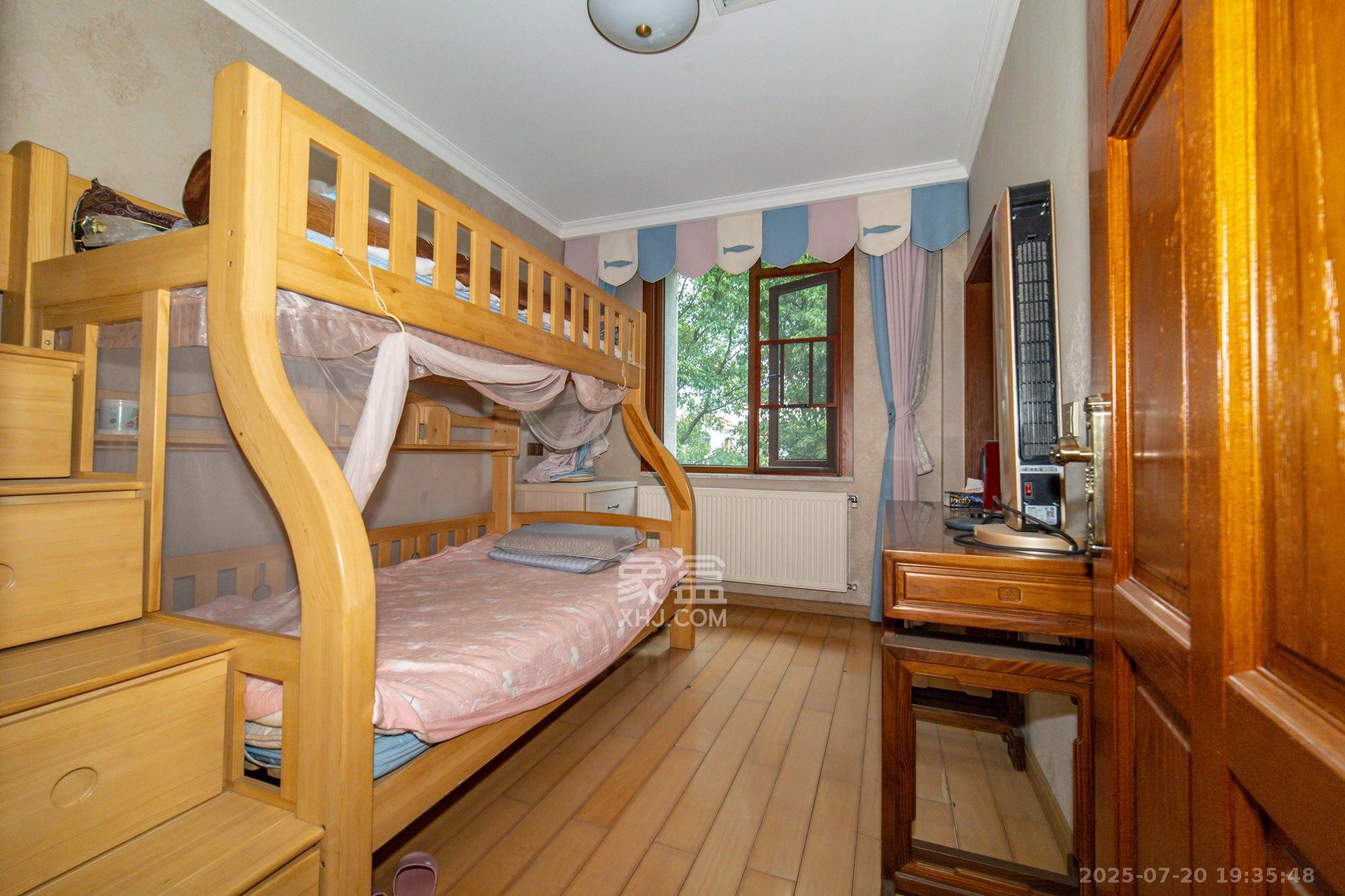 碧桂园威尼斯城  7室2厅6卫    668.98万卧室