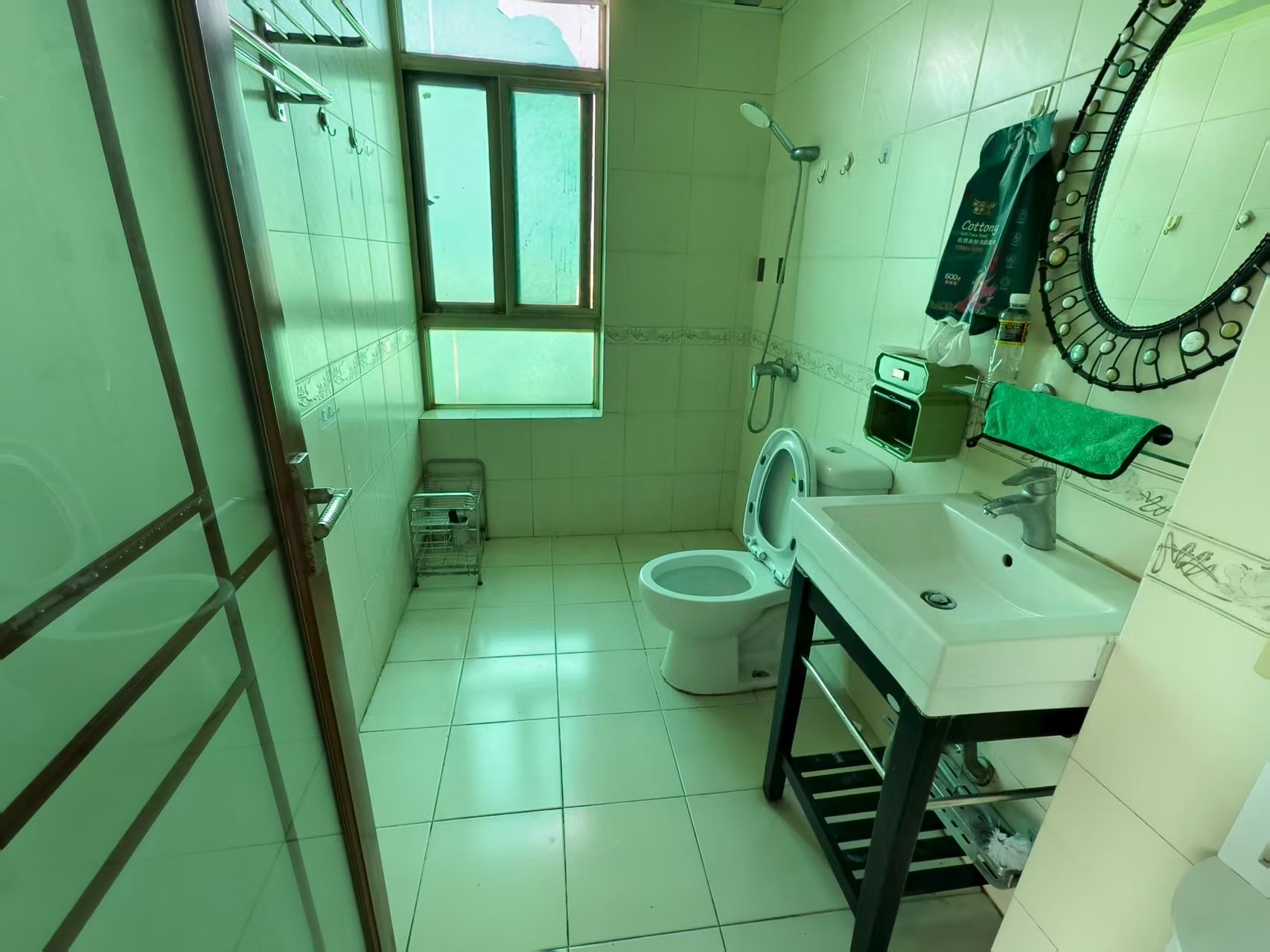 省人大机关住宅小区（海南省人大常委会机关住宅小区）  3室2厅2卫   3400.00元/月