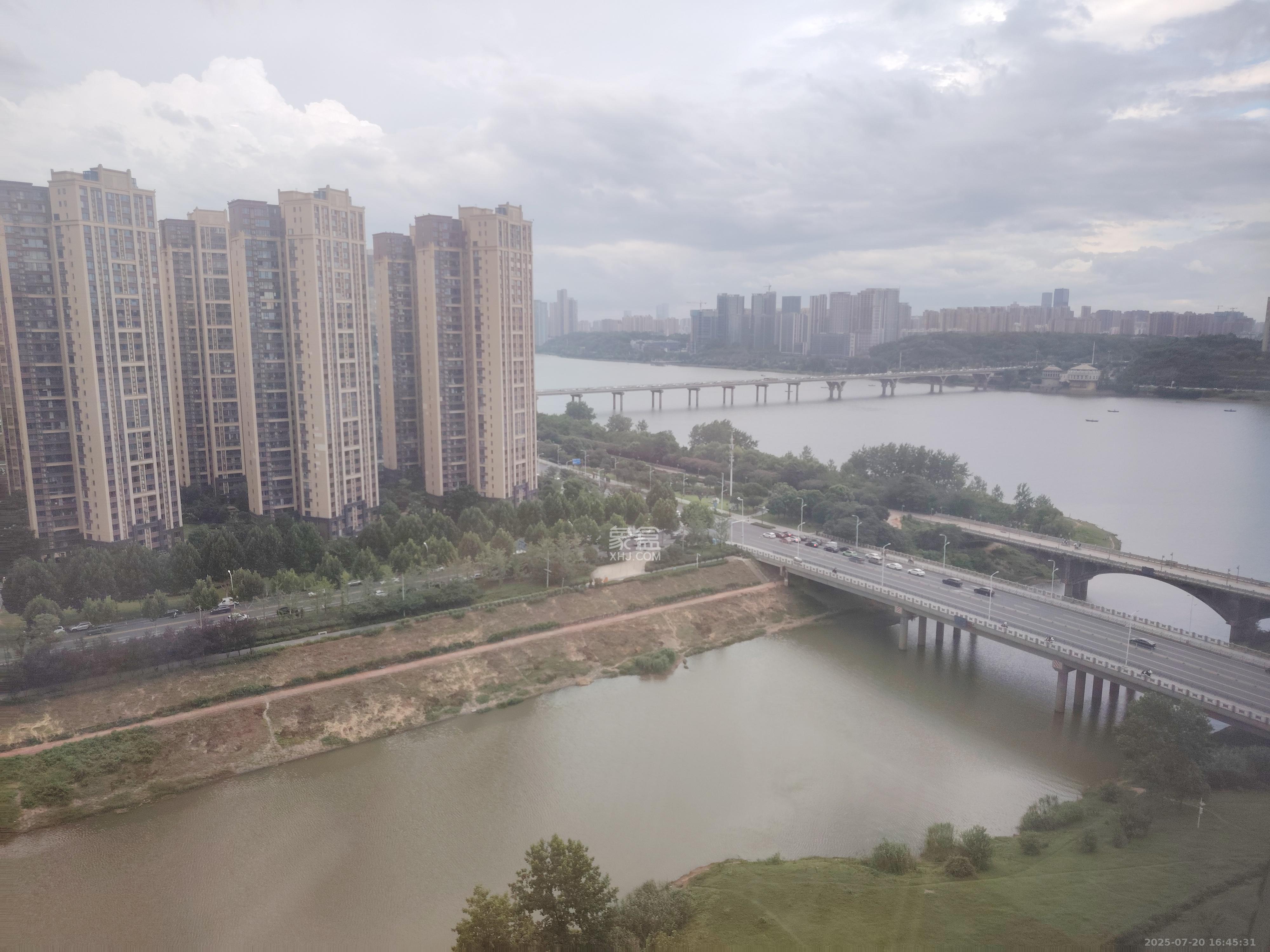 奥克斯滨仕花园（奥克斯洋湖广场/奥克斯中心）  1室0厅0卫    2000.0元/月室内图