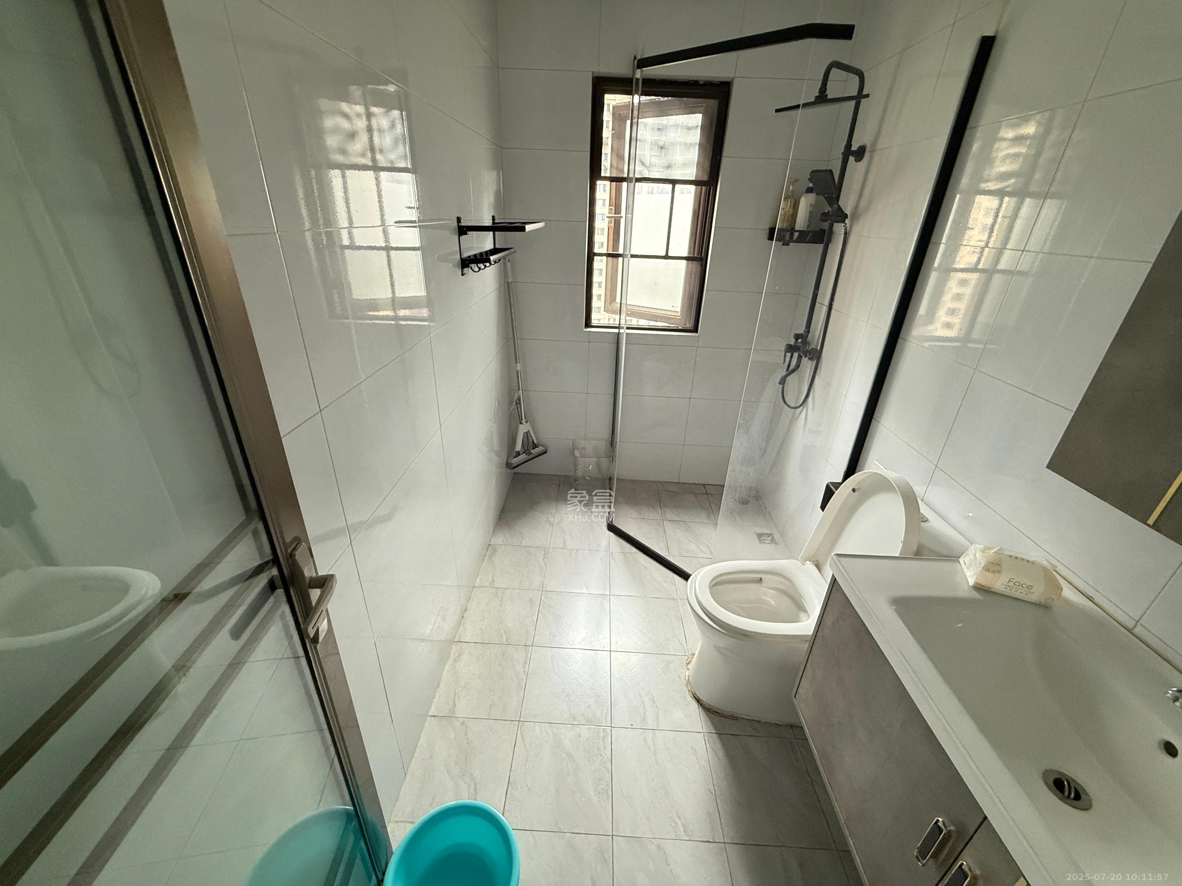 保利大都汇一期、二期  5室2厅2卫    4300.0元/月 保利大都汇一期、二期  5室2厅2卫    4300.0元/月室内图