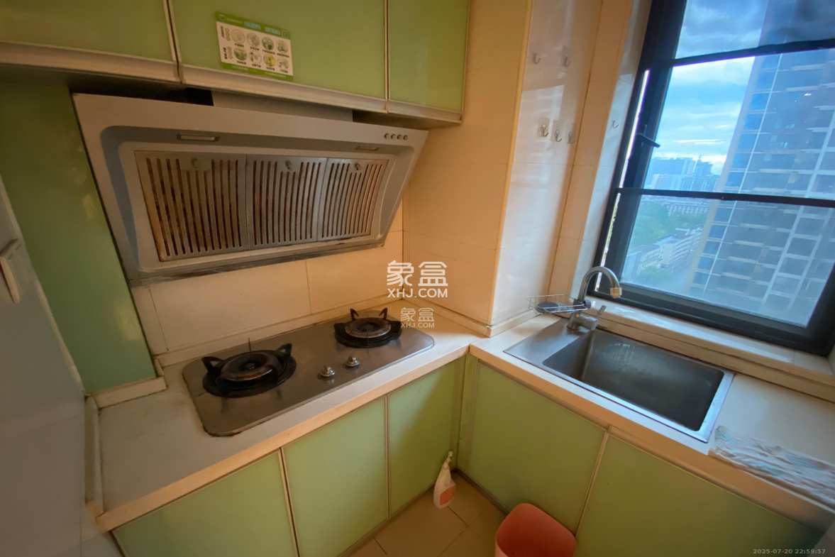 凯通国际城(凯通朝庭) 1室0厅0卫 1400.0元/月 凯通国际城(凯通朝庭) 1室0厅0卫 1400.0元/月室内图