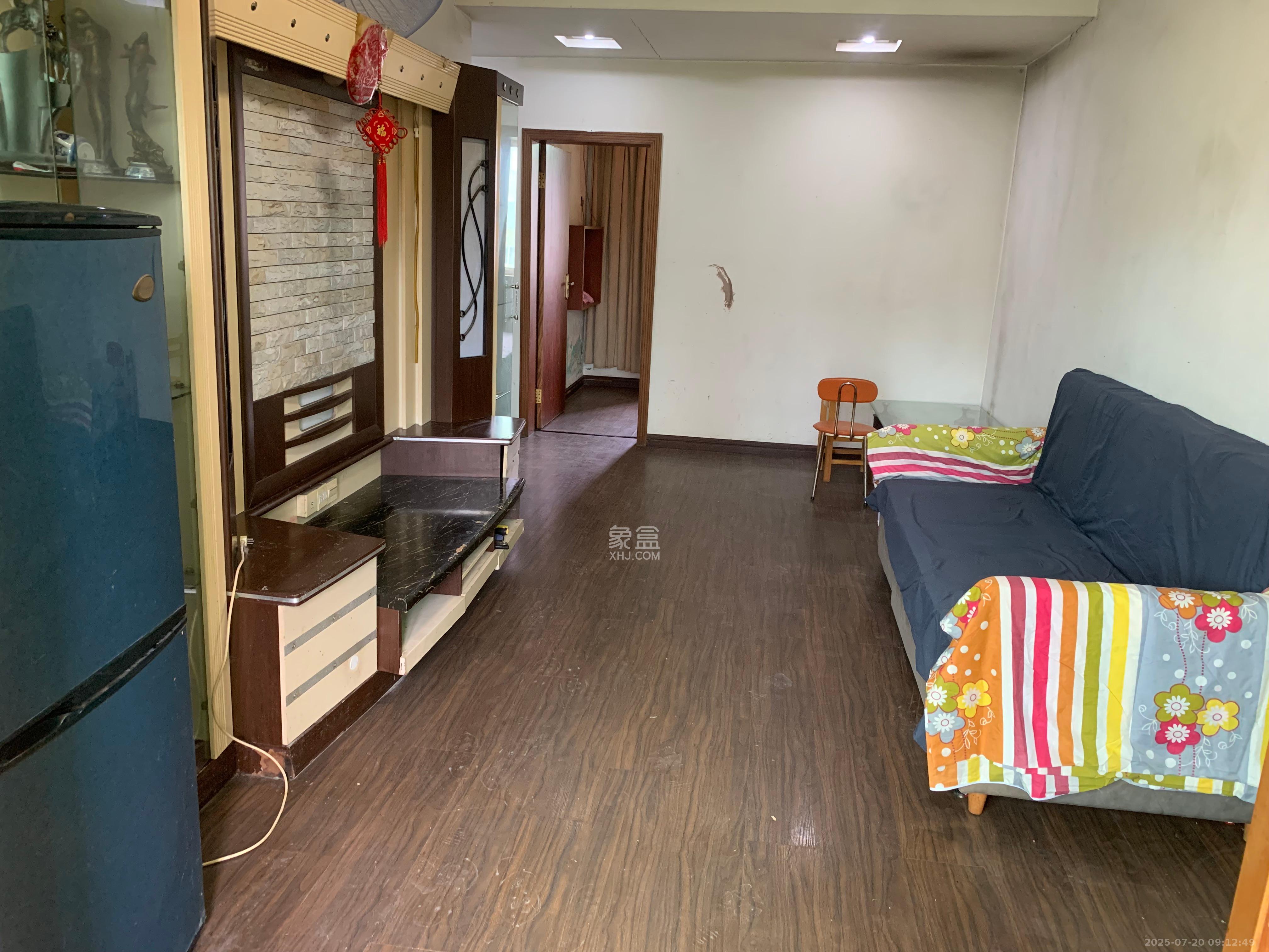 文艺新村 1室1厅1卫 1300.0元/月 文艺新村 1室1厅1卫 1300.0元/月室内图