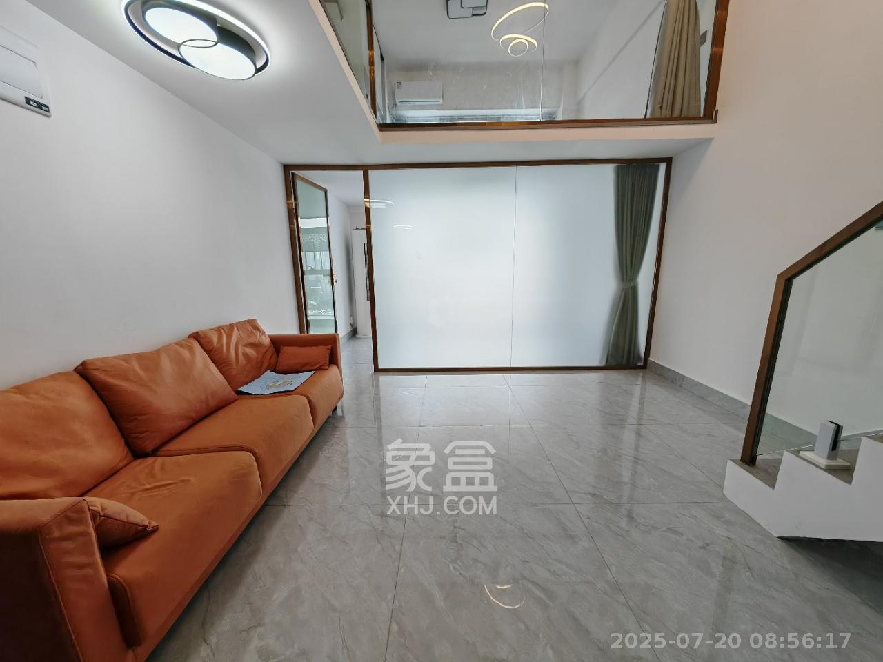 中建嘉和城  1室0厅0卫    2100.0元/月