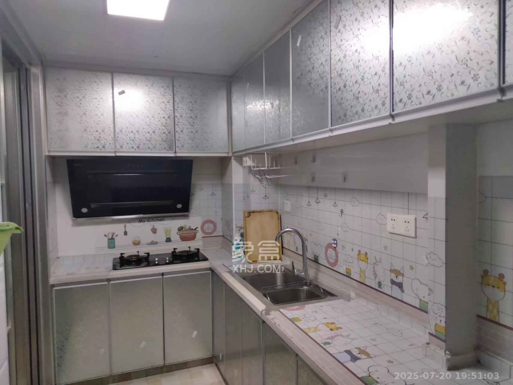 中建芙蓉嘉苑 3室2厅2卫 2100.0元/月 中建芙蓉嘉苑 3室2厅2卫 2100.0元/月室内图