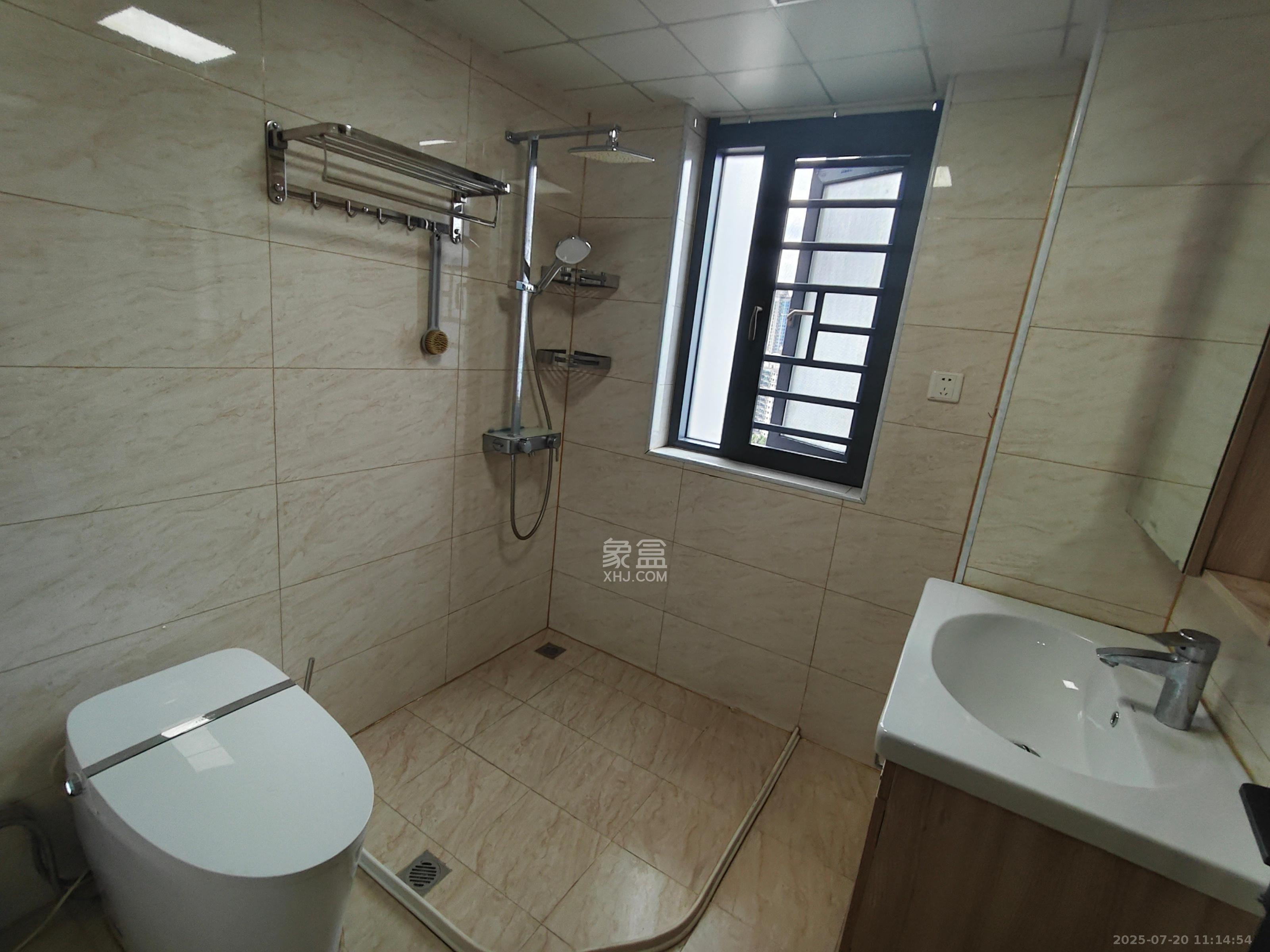 朝正美苑 3室2厅2卫 3200.0元/月 朝正美苑 3室2厅2卫 3200.0元/月室内图